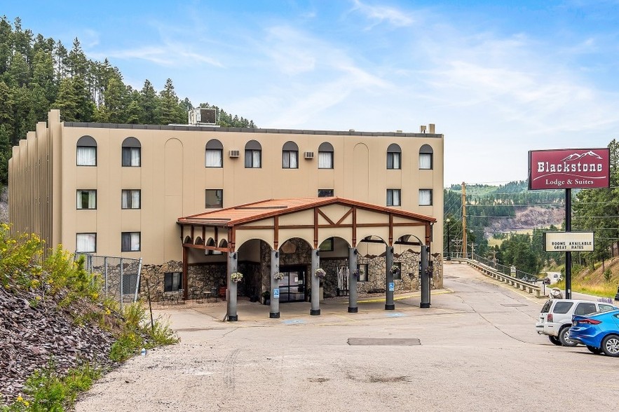 Blackstone Lodge