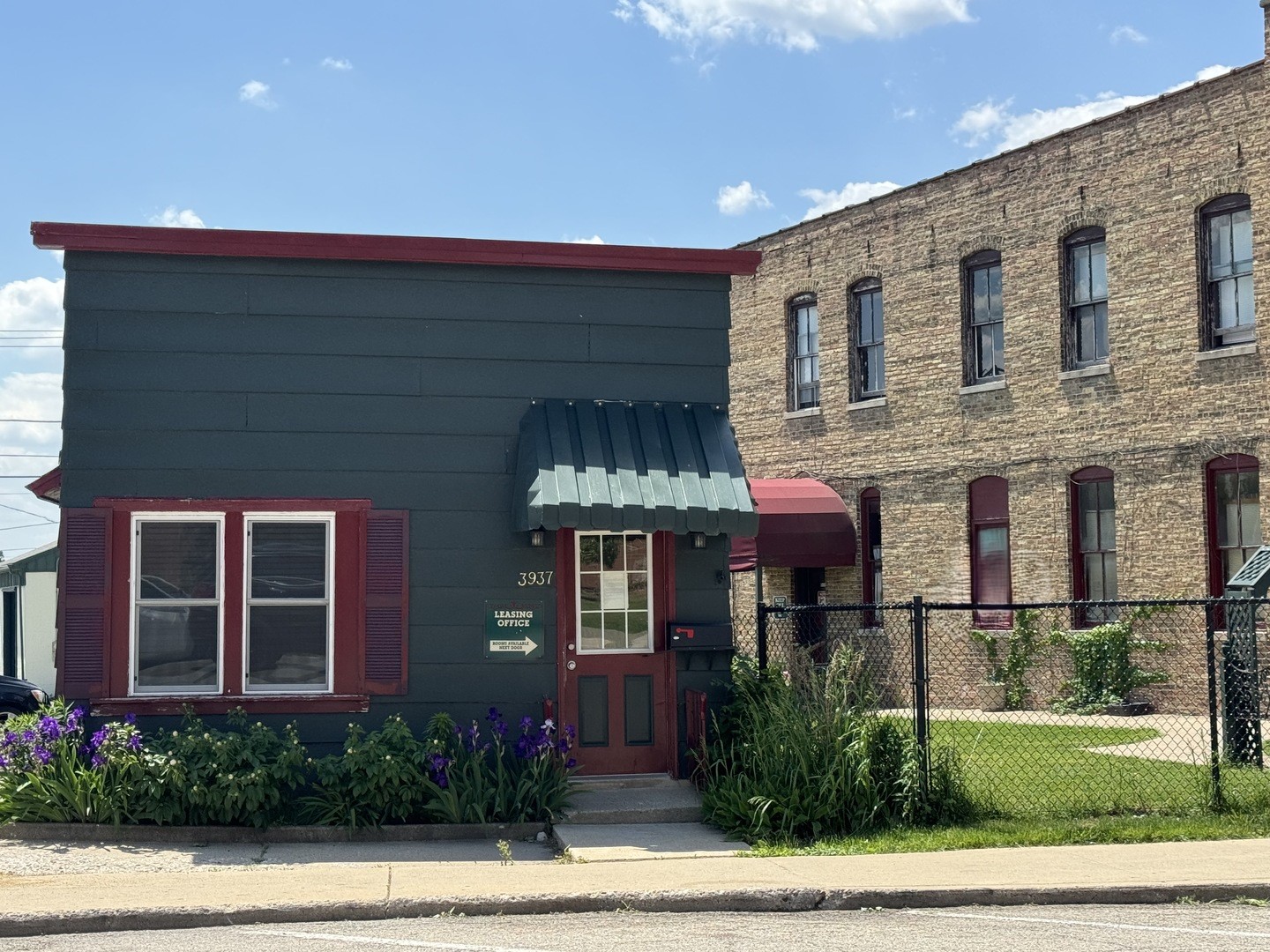 INCOME AND CASH FLOWING PROPERTY, 3937 Main Street, McHenry, IL 60050