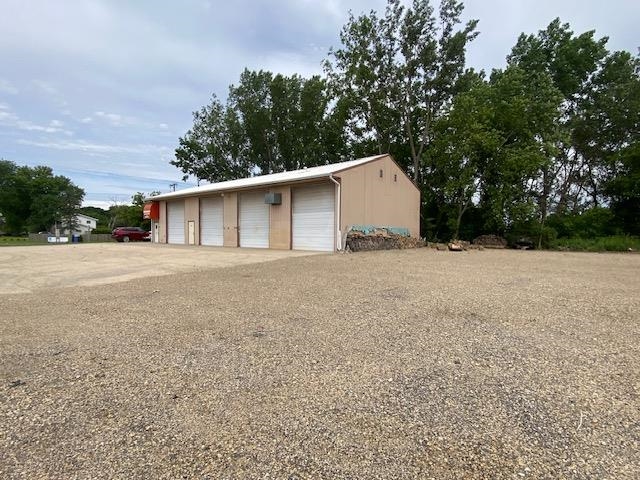 Retail Building for Sale, 6662 Lake Road, Windsor, WI 53598