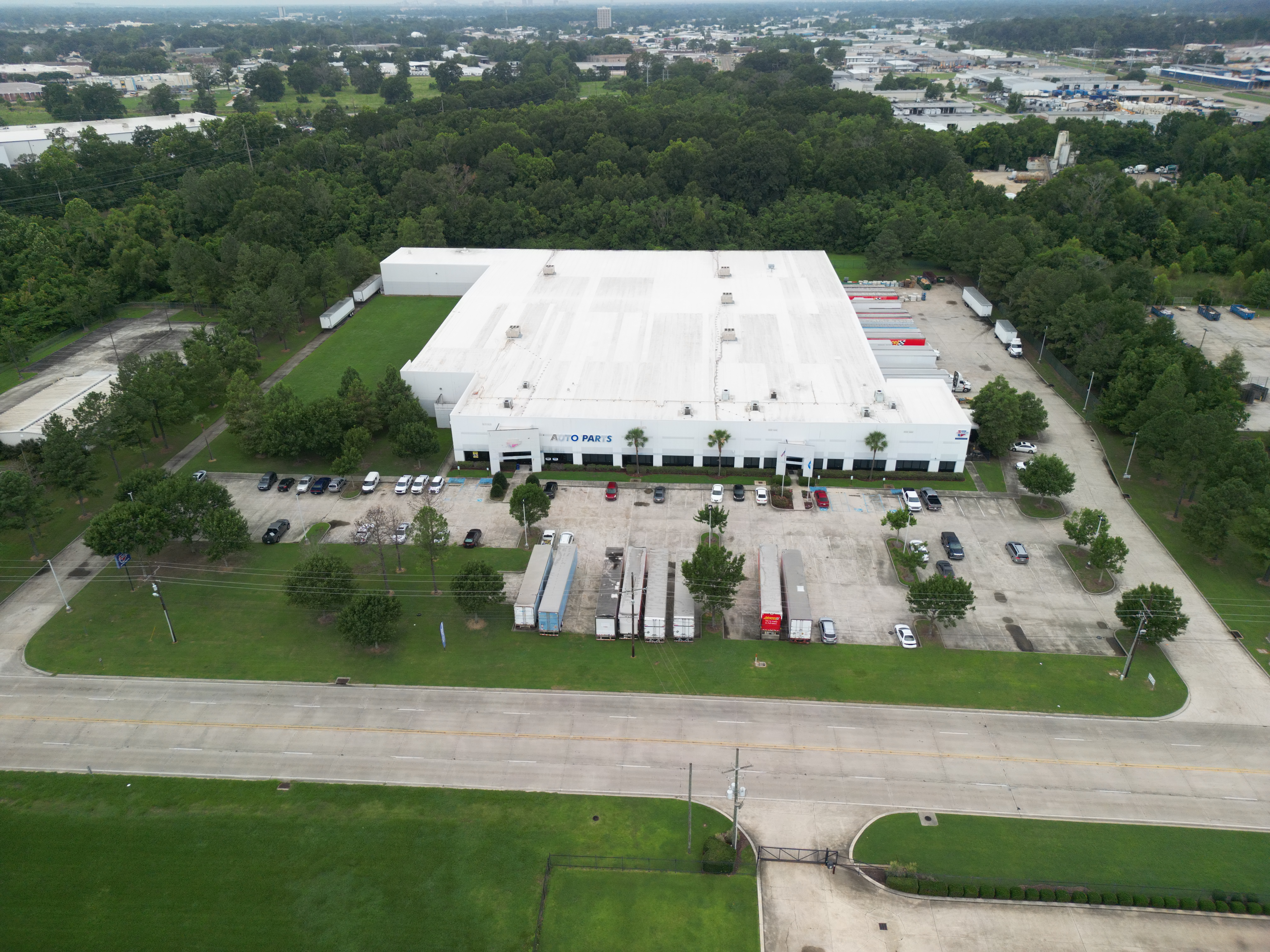 2001 Oak Villa Boulevard, Baton Rouge, LA 70815