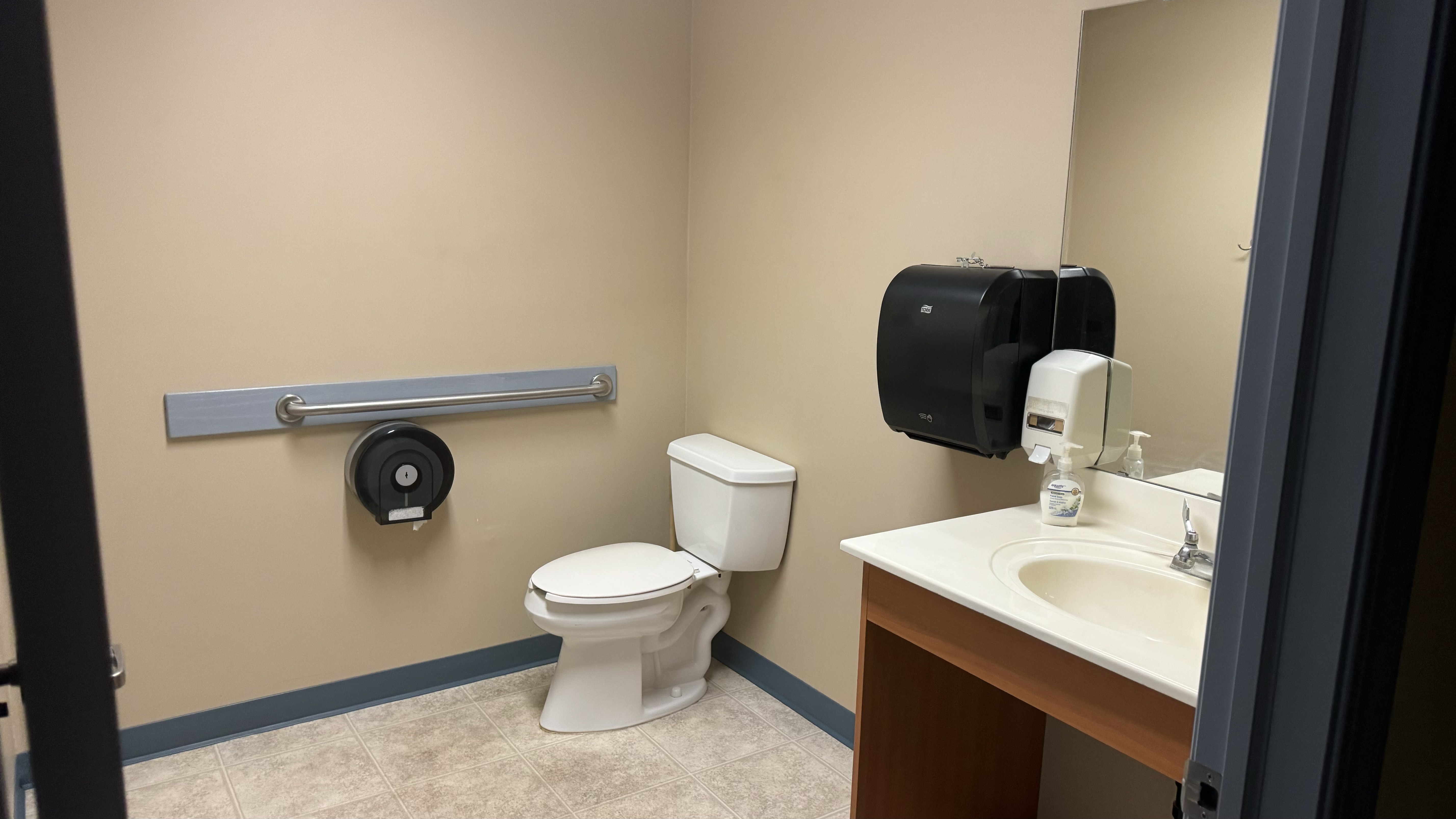 3870 Eastgate Drive, Regina, SK S4Z 1A5, Canada