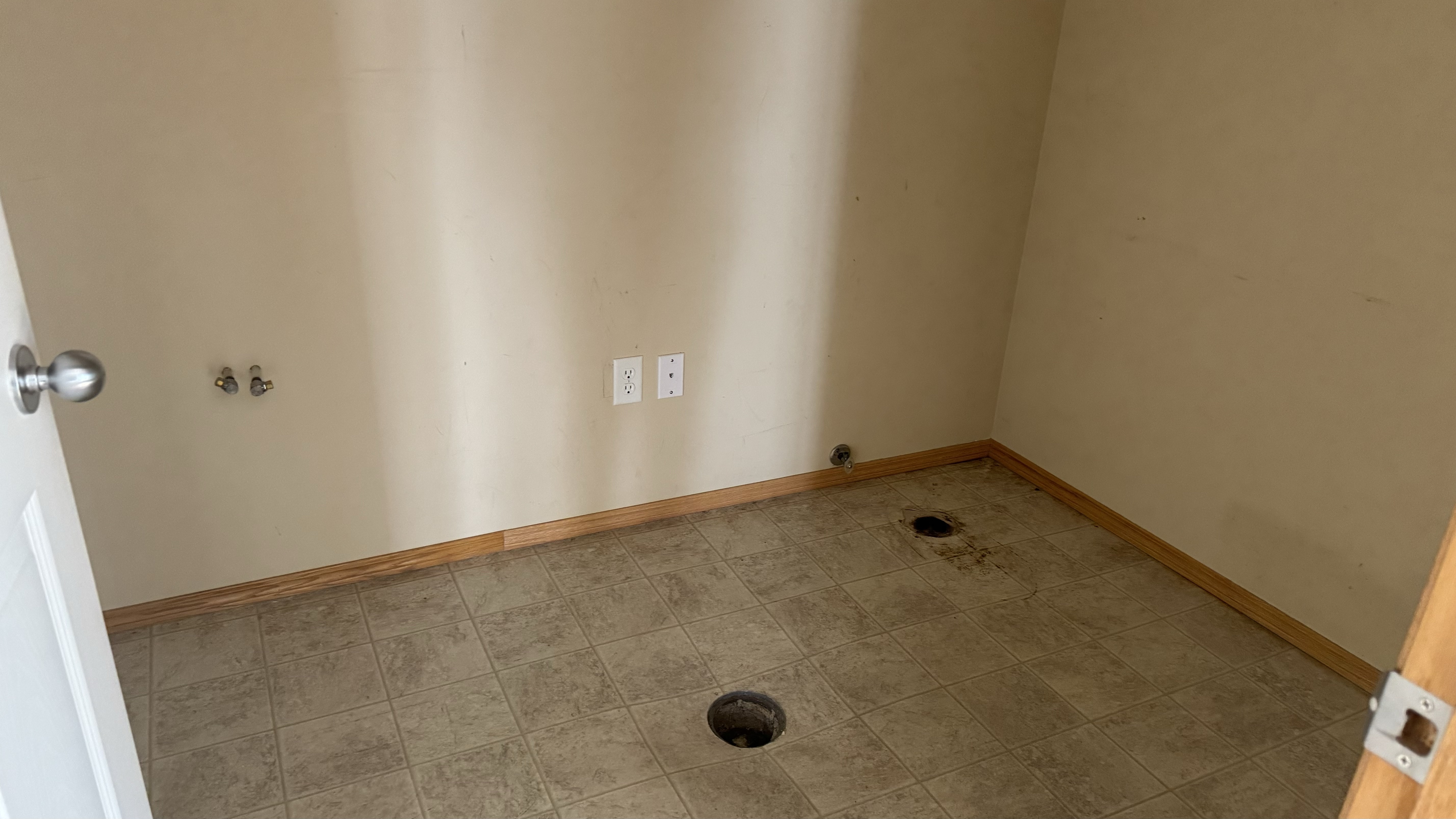 3870 Eastgate Drive, Regina, SK S4Z 1A5, Canada