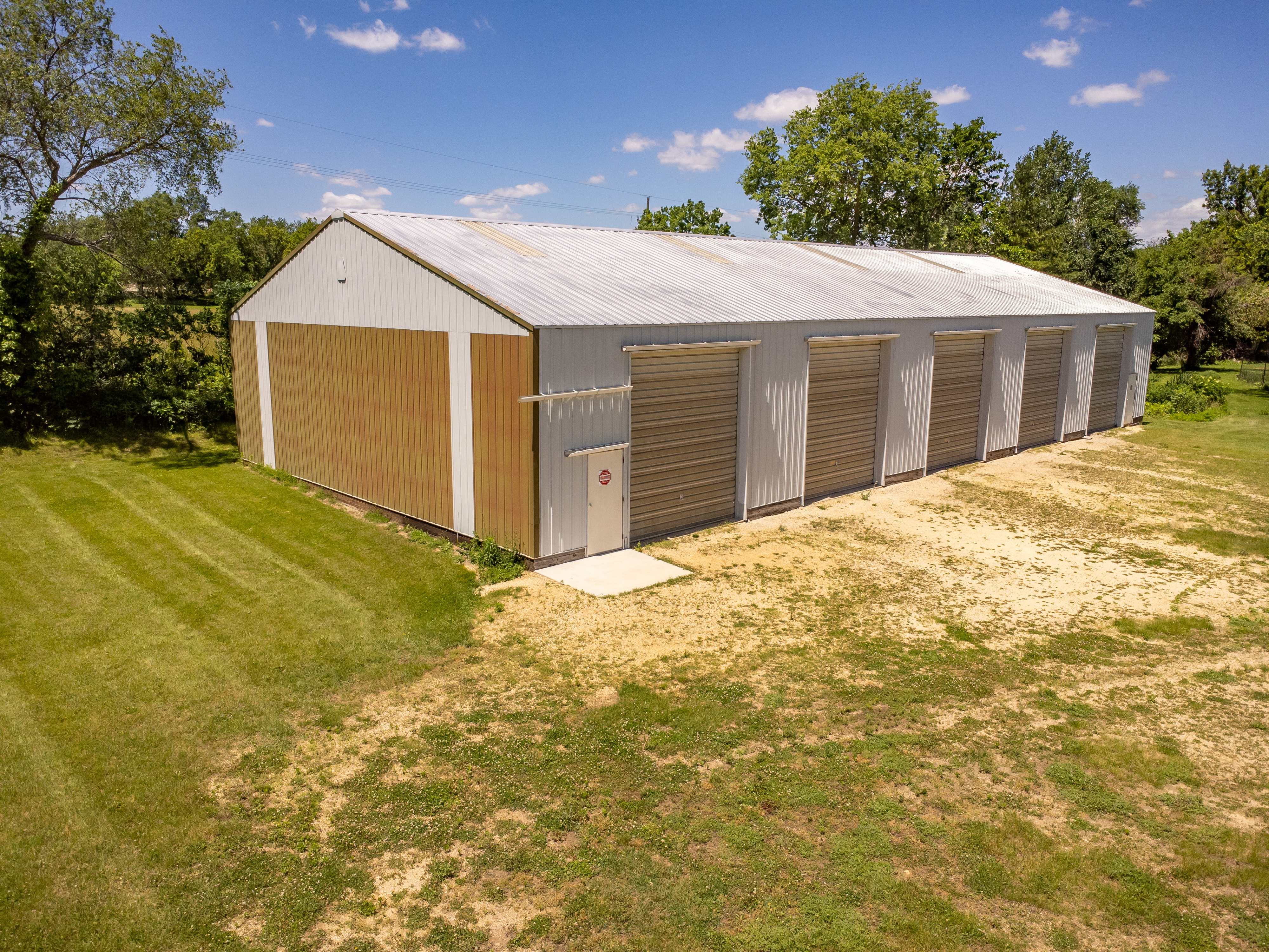 1554 South Adams Avenue, Freeport, IL 61032