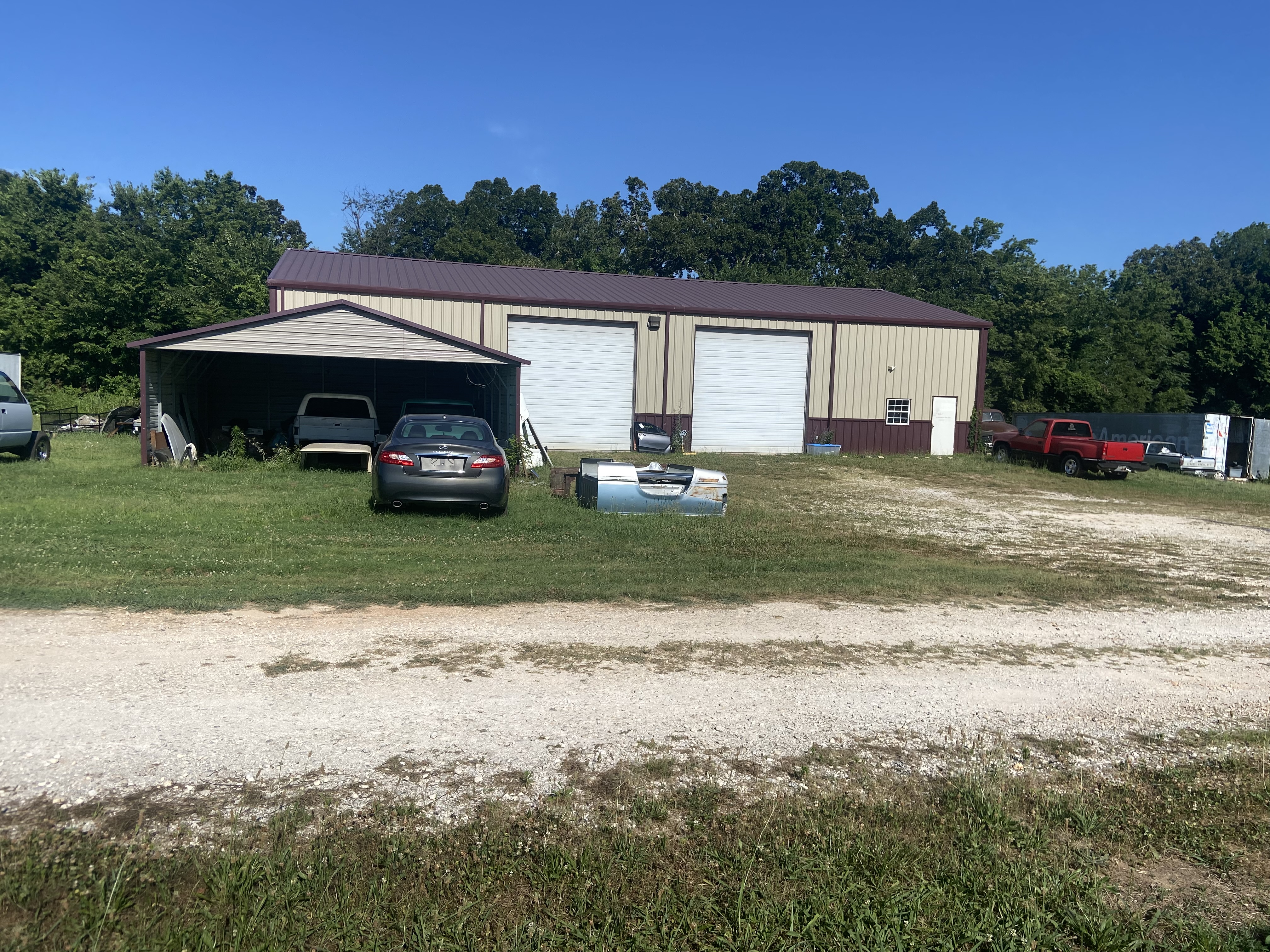 12329 & 12331 Three Elms Rd, Farmington, AR 72730. 
