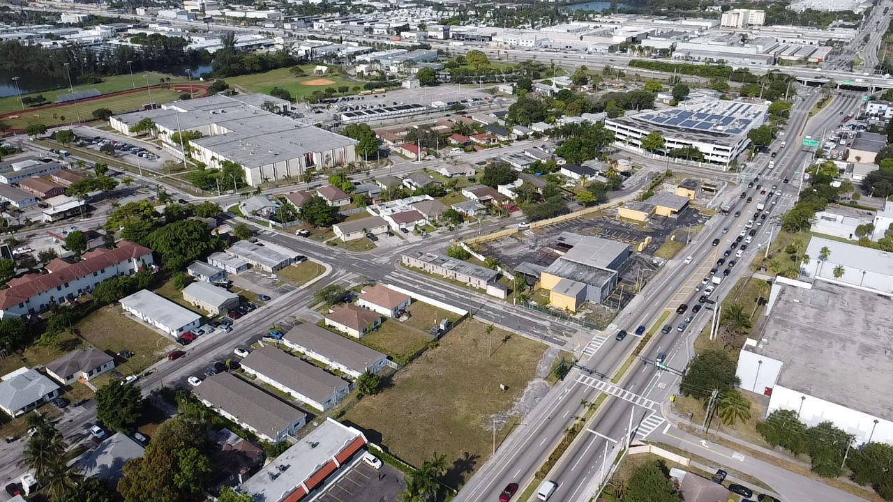 837 West Pembroke Road, Hallandale Beach, FL 33009