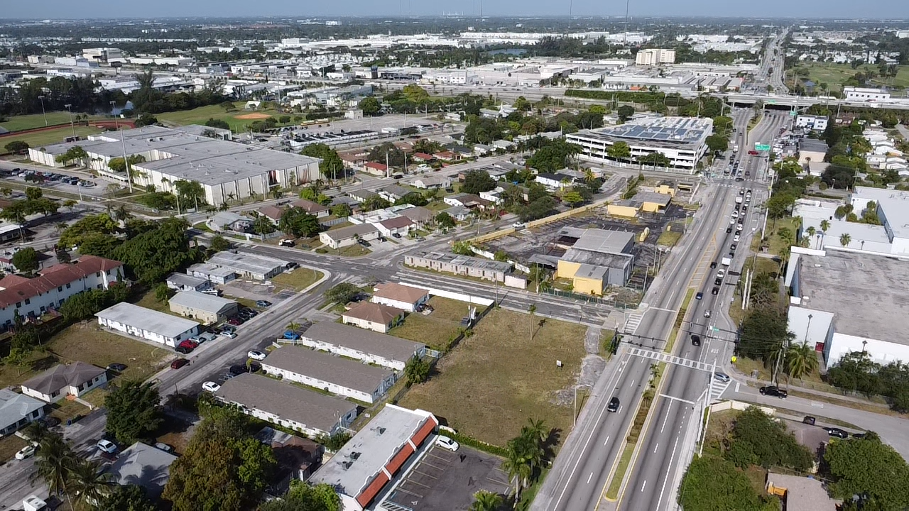 837 West Pembroke Road, Hallandale Beach, FL 33009