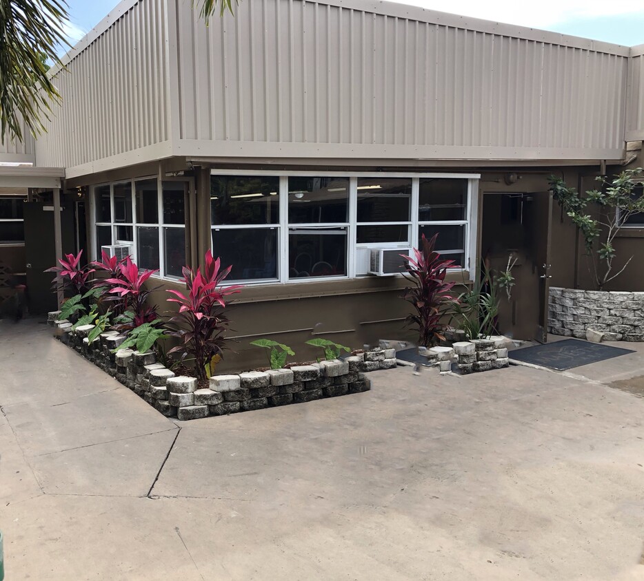 123 Assisted Living Dr., 1320 Southwest 26th Avenue, Fort Lauderdale, FL 33312