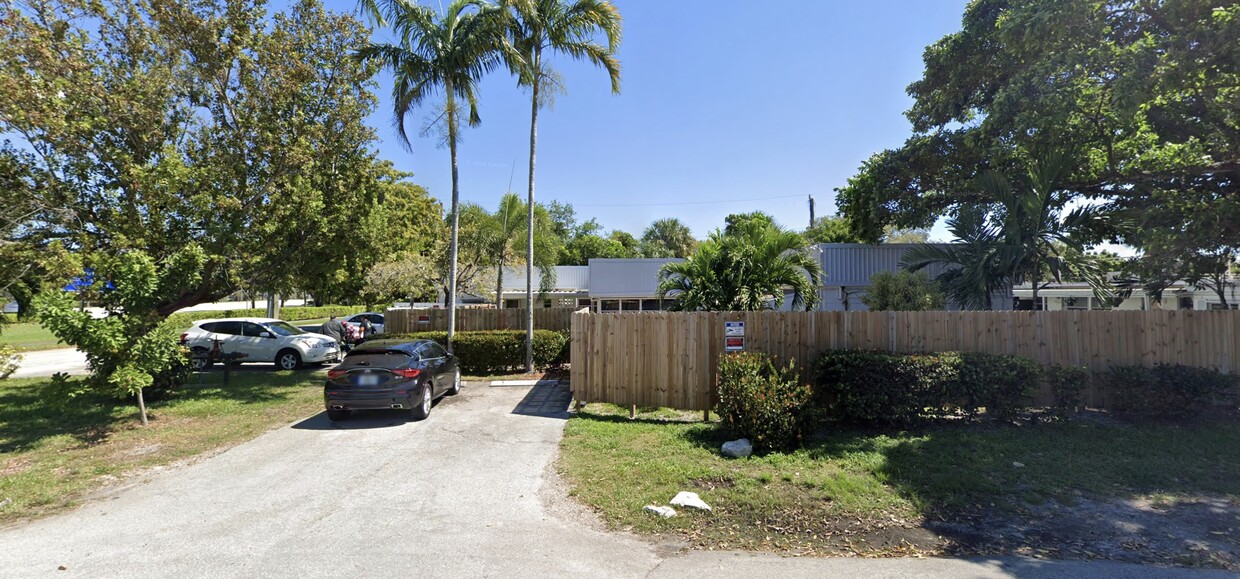 123 Assisted Living Dr., 1320 Southwest 26th Avenue, Fort Lauderdale, FL 33312