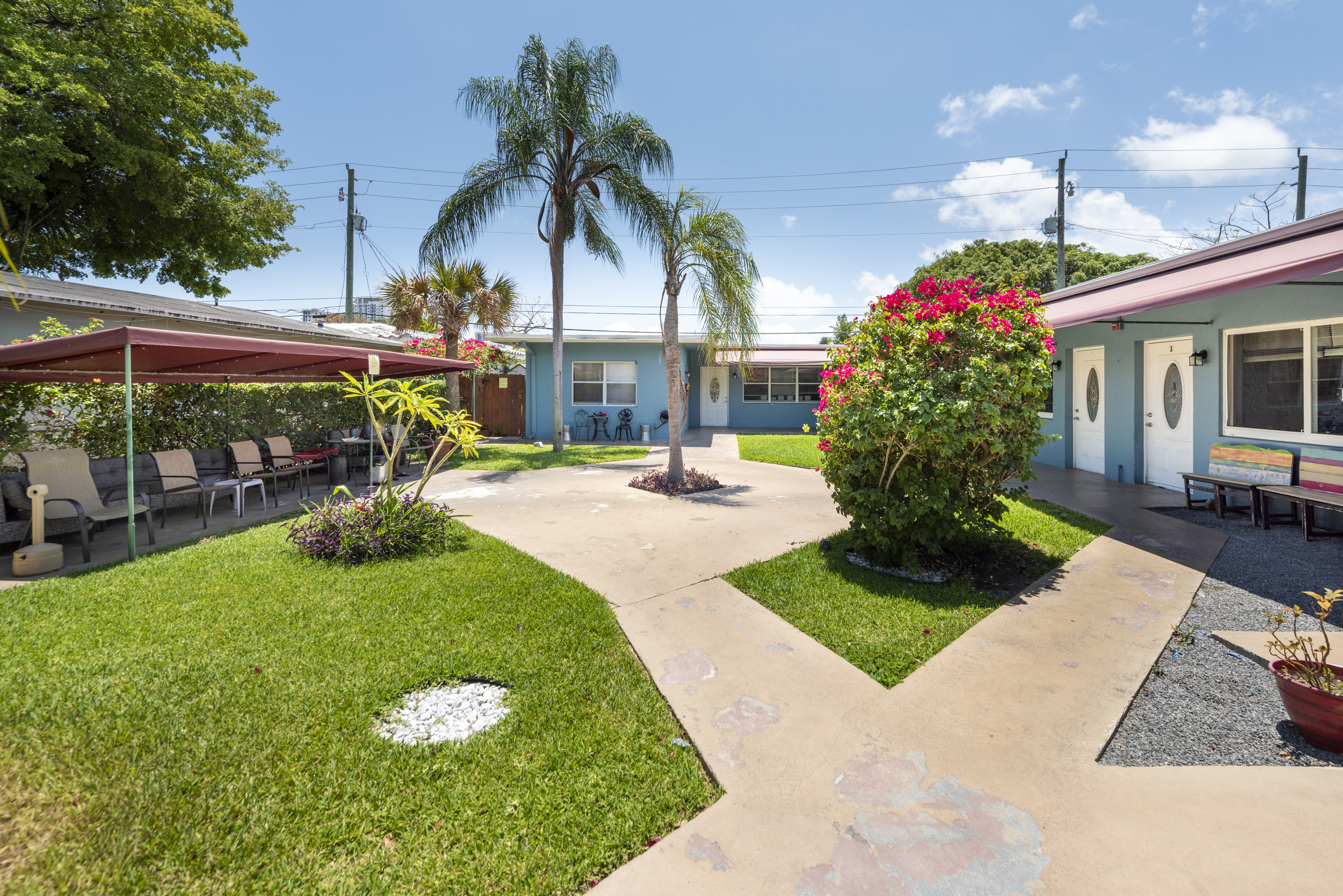 123 Assisted Living Ave, 1930 Lincoln Street, Hollywood, FL 33020