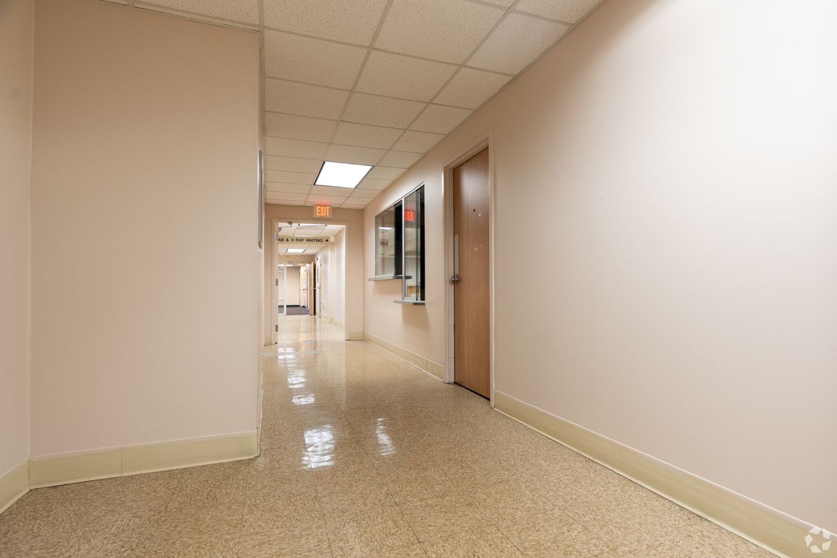 9616 Dixie Hwy , 9616 Dixie Highway, Louisville, KY 40272