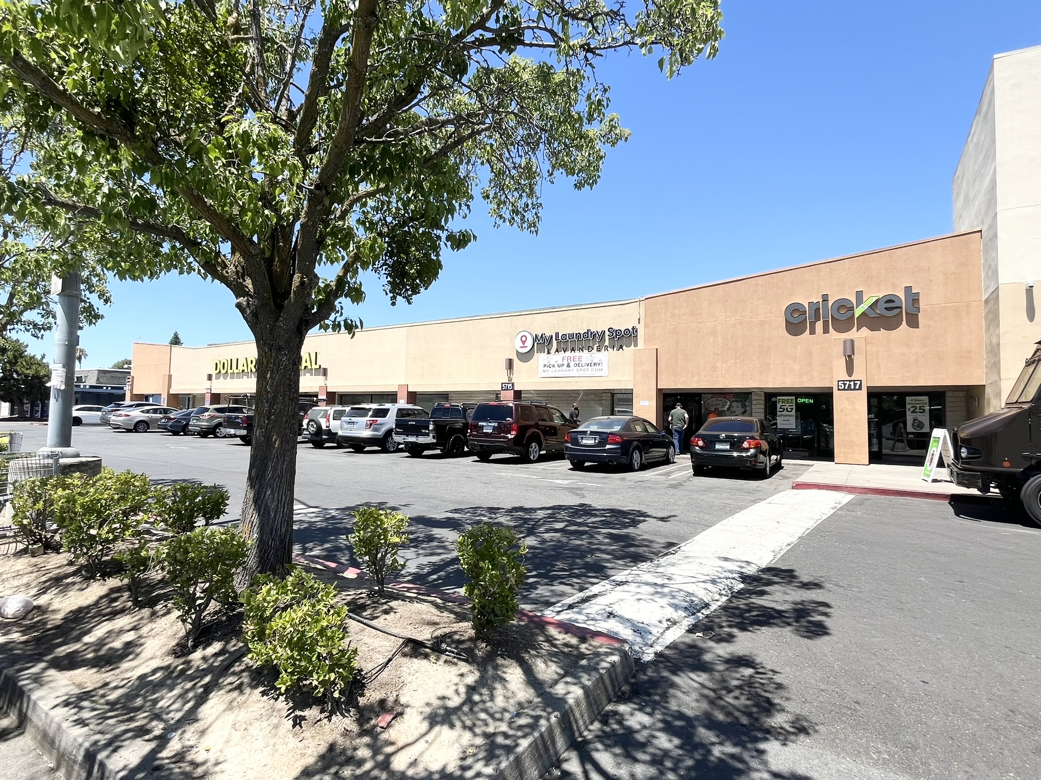 5757 Hillsdale Boulevard, Sacramento, CA 95842