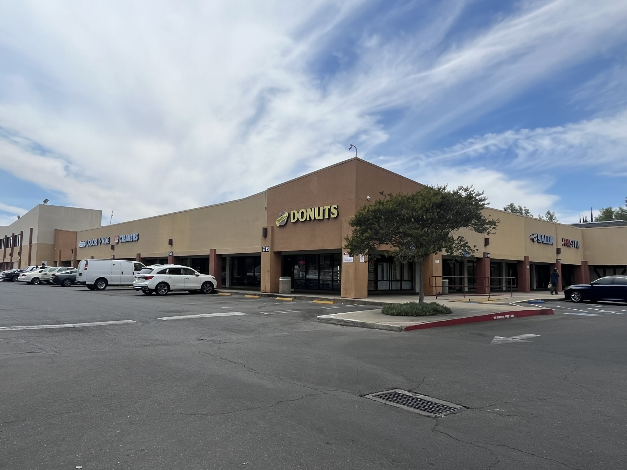 5757 Hillsdale Boulevard, Sacramento, CA 95842