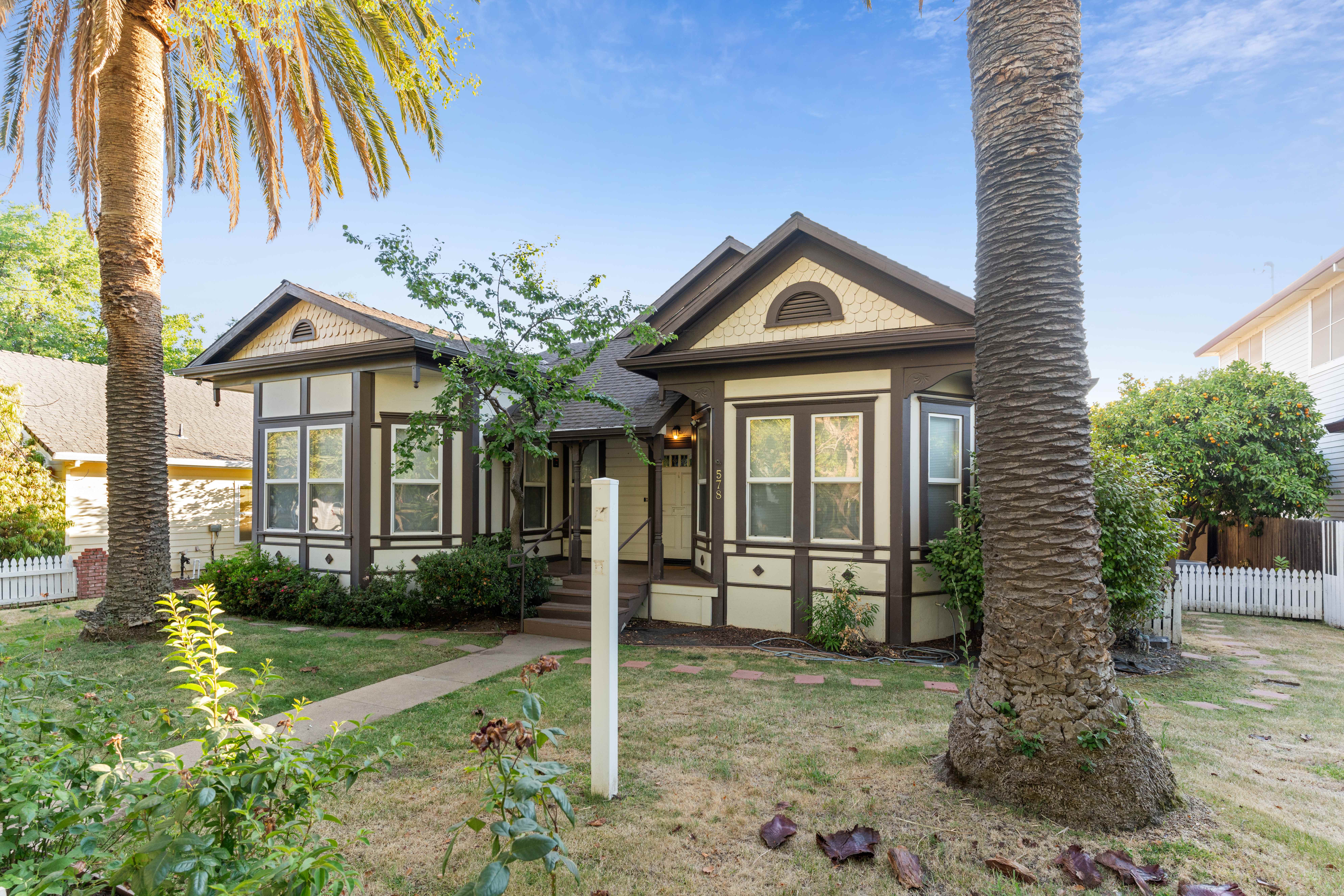 Lincoln, CA, Office Building for sale or lease, 578 E Street, Lincoln, CA 95648
