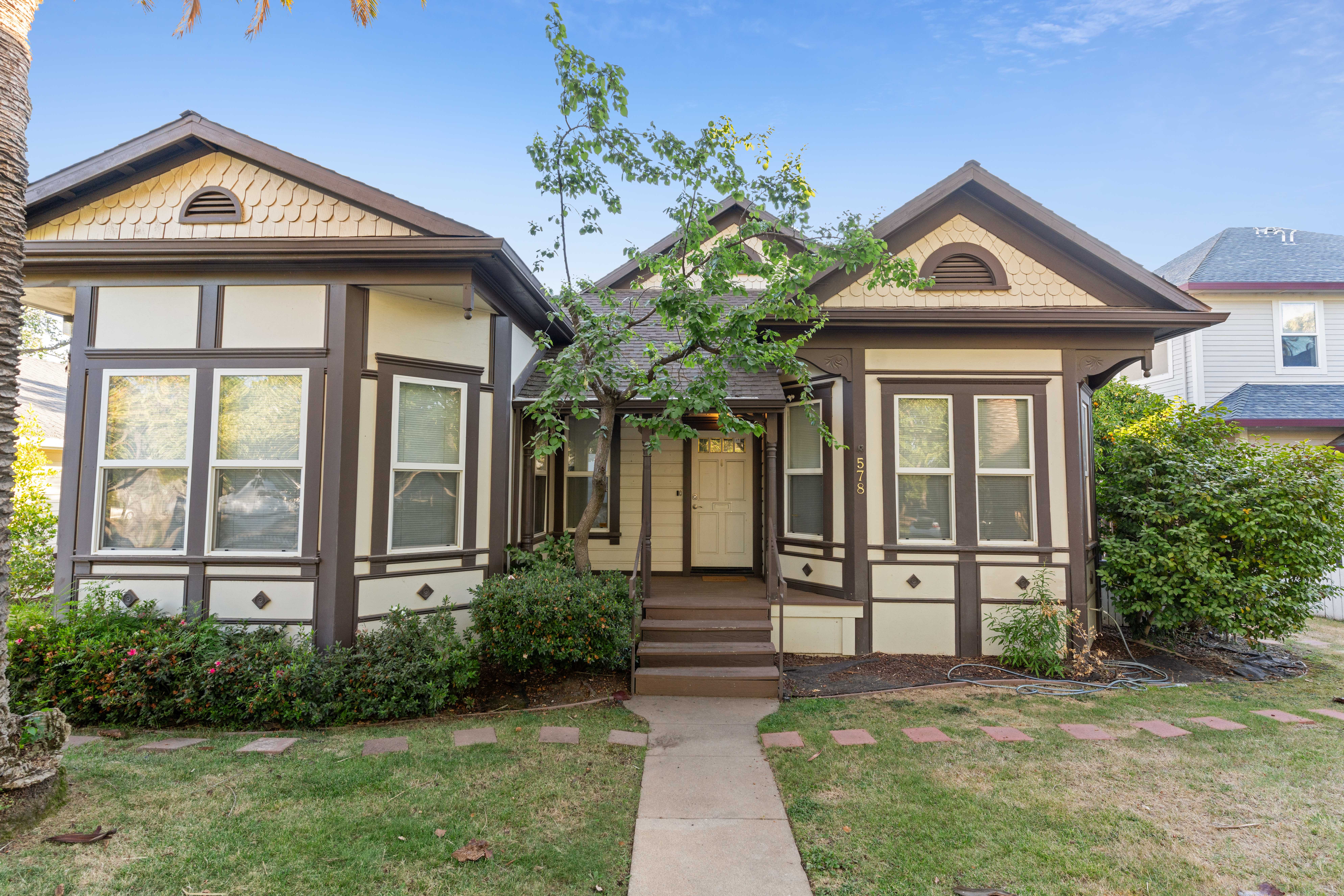 Lincoln, CA, Office Building for sale or lease, 578 E Street, Lincoln, CA 95648