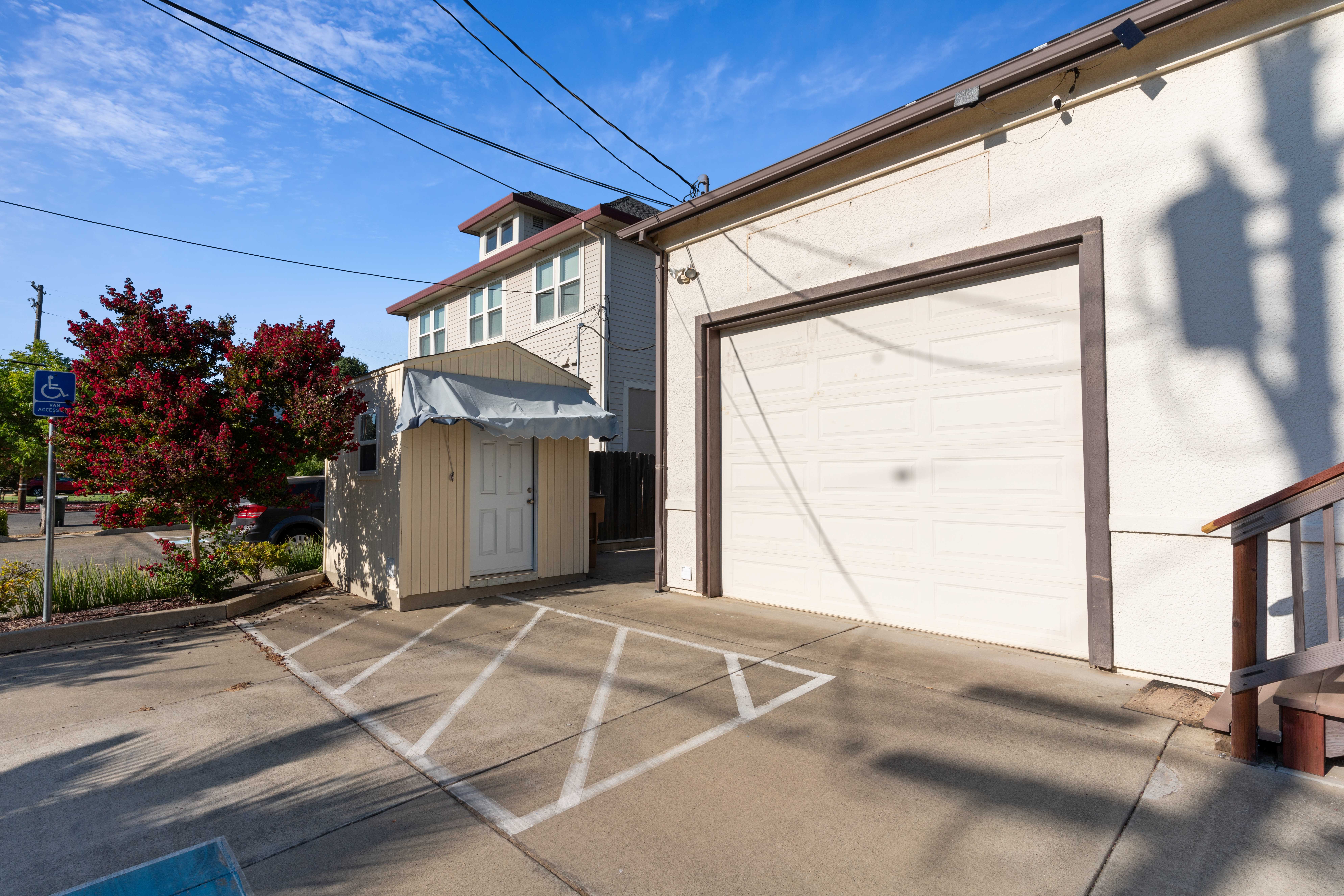 Lincoln, CA, Office Building for sale or lease, 578 E Street, Lincoln, CA 95648