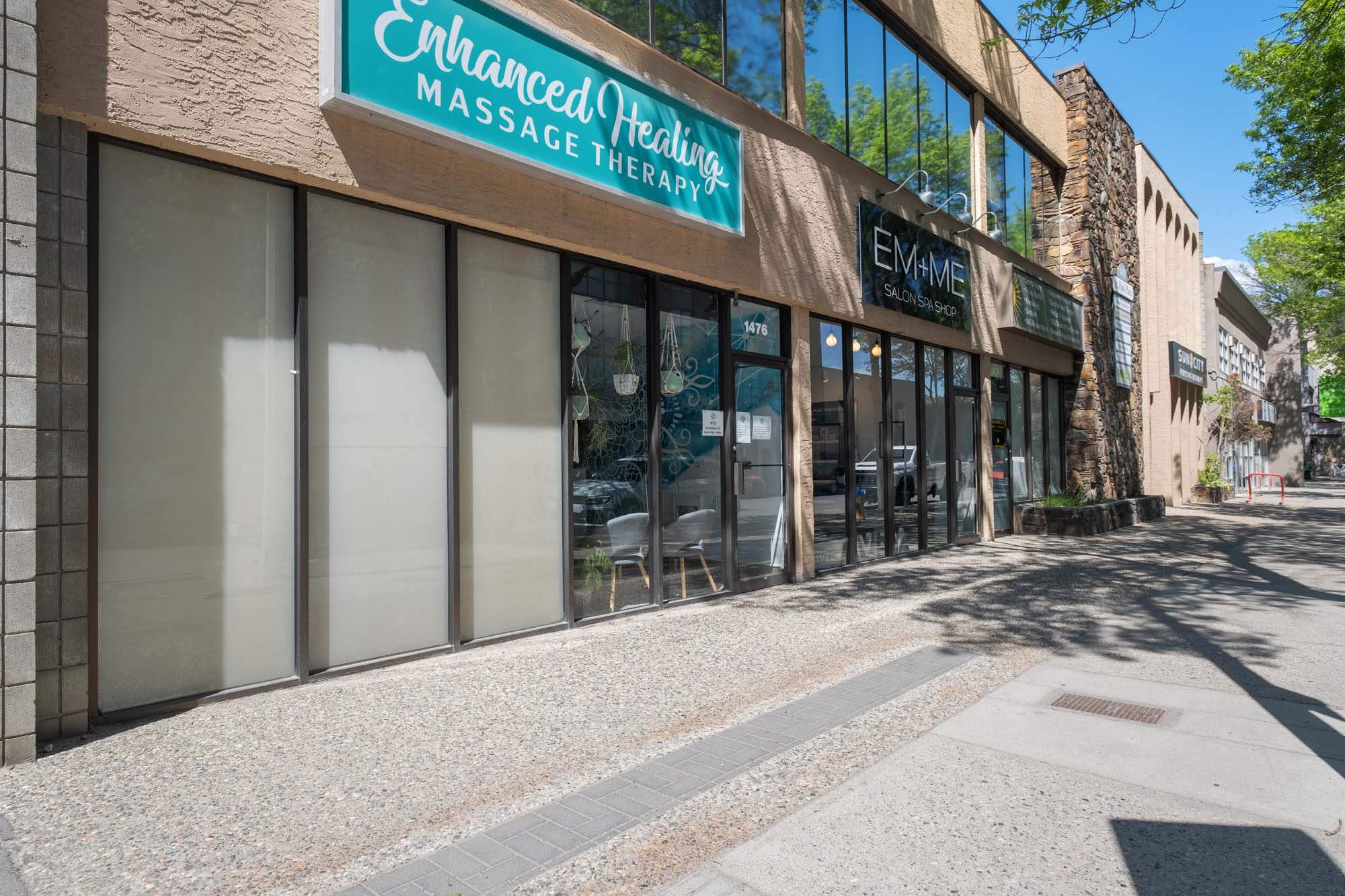 Ground-Level Srata Unit w Excellent Exposure, 1476 Saint Paul Street, Kelowna, BC V1Y 2E6, Canada