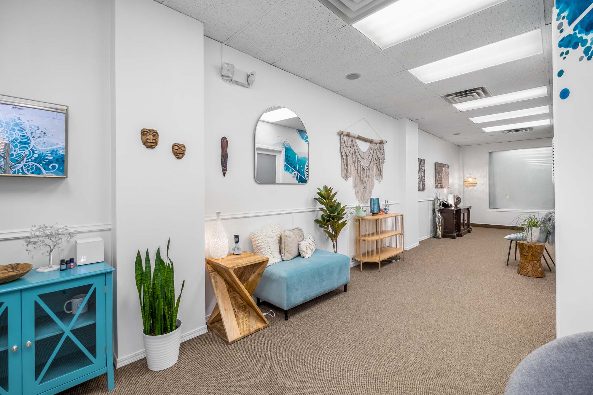 Ground-Level Srata Unit w Excellent Exposure, 1476 Saint Paul Street, Kelowna, BC V1Y 2E6, Canada