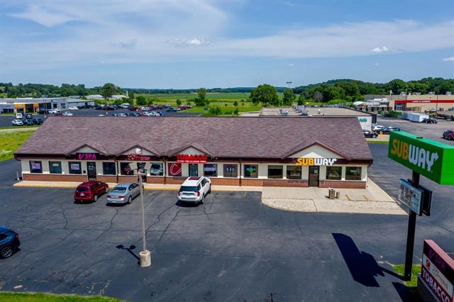 4-Unit Strip Center For Sale, 2933 New Pinery Road, Portage, WI 53901