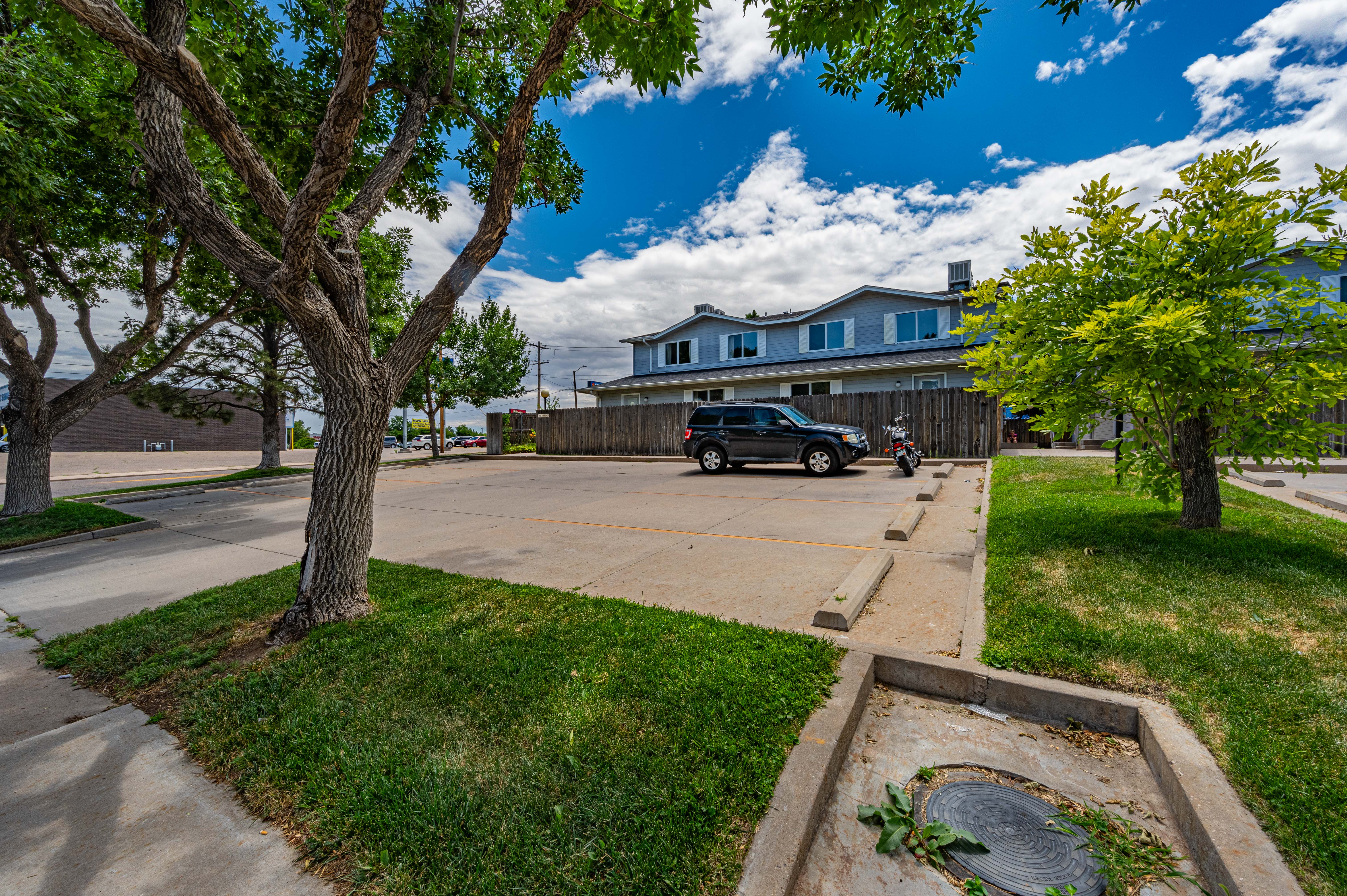 Stanford Apartments, 2 Stanford Avenue, Pueblo, CO 81005