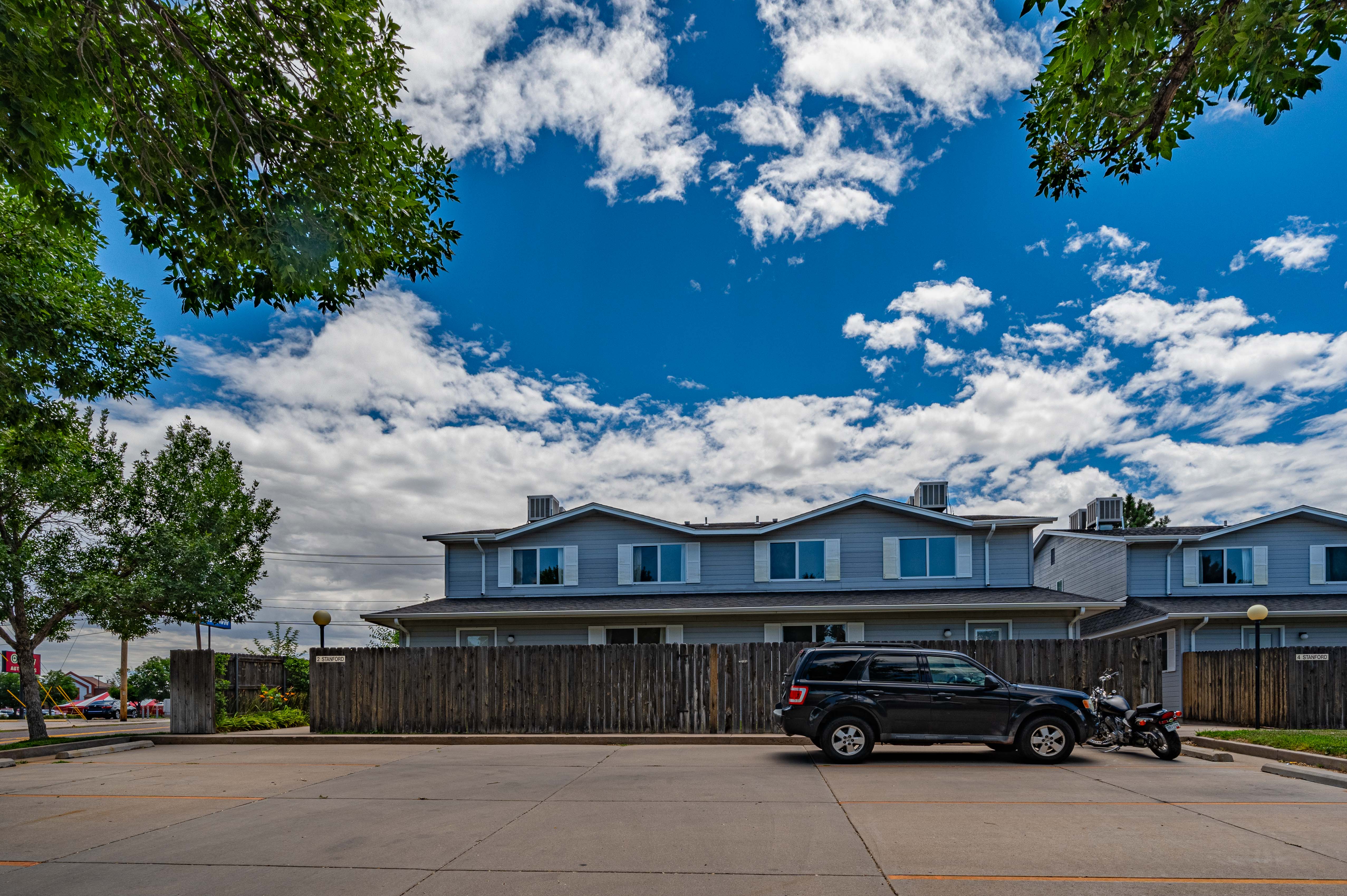 Stanford Apartments, 2 Stanford Avenue, Pueblo, CO 81005