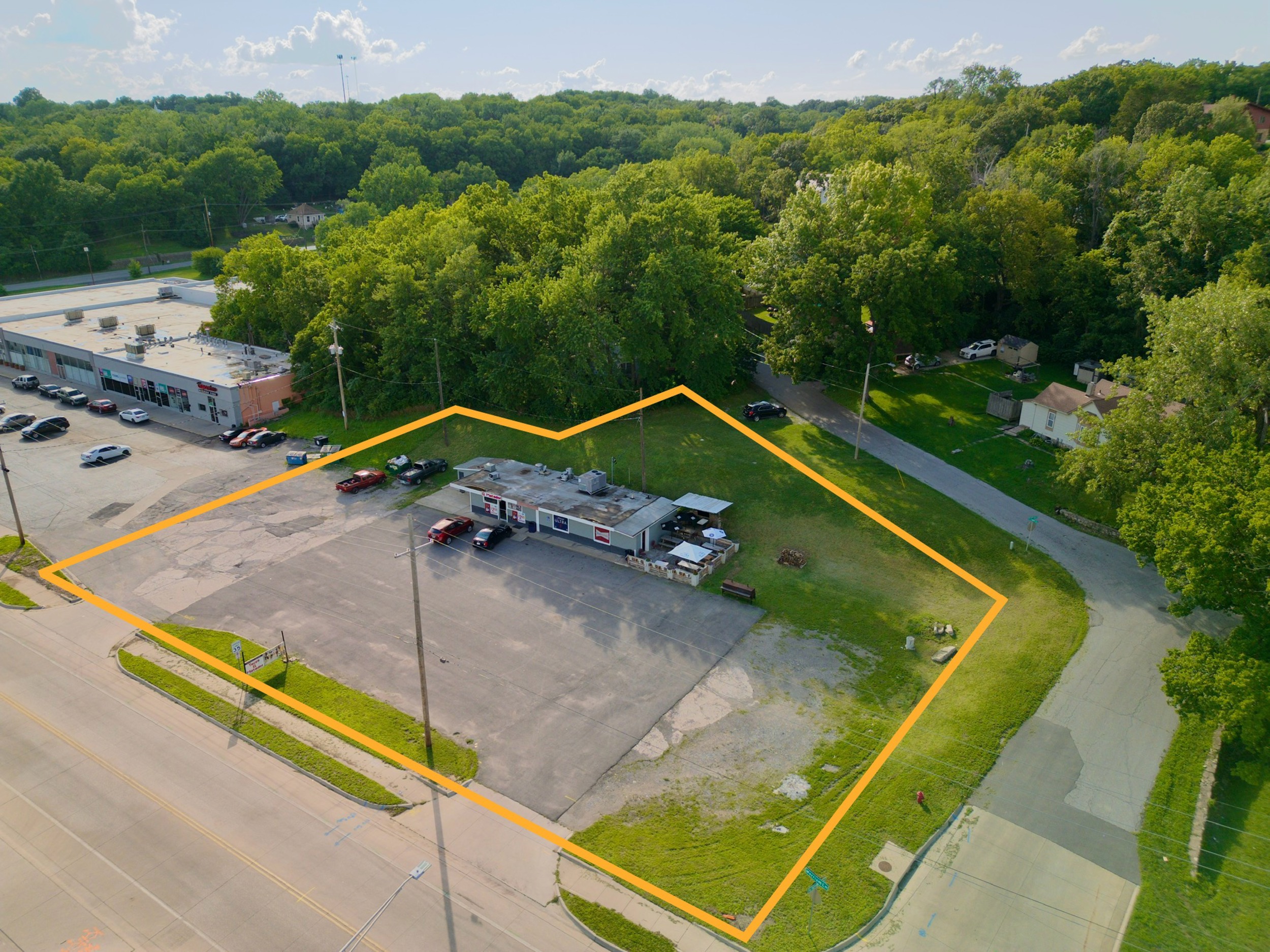 1230 Merriam Lane, Kansas City, KS