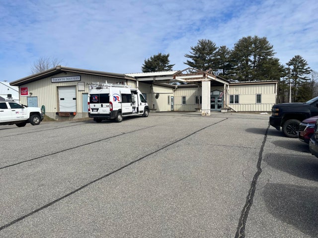 17 Airport Road