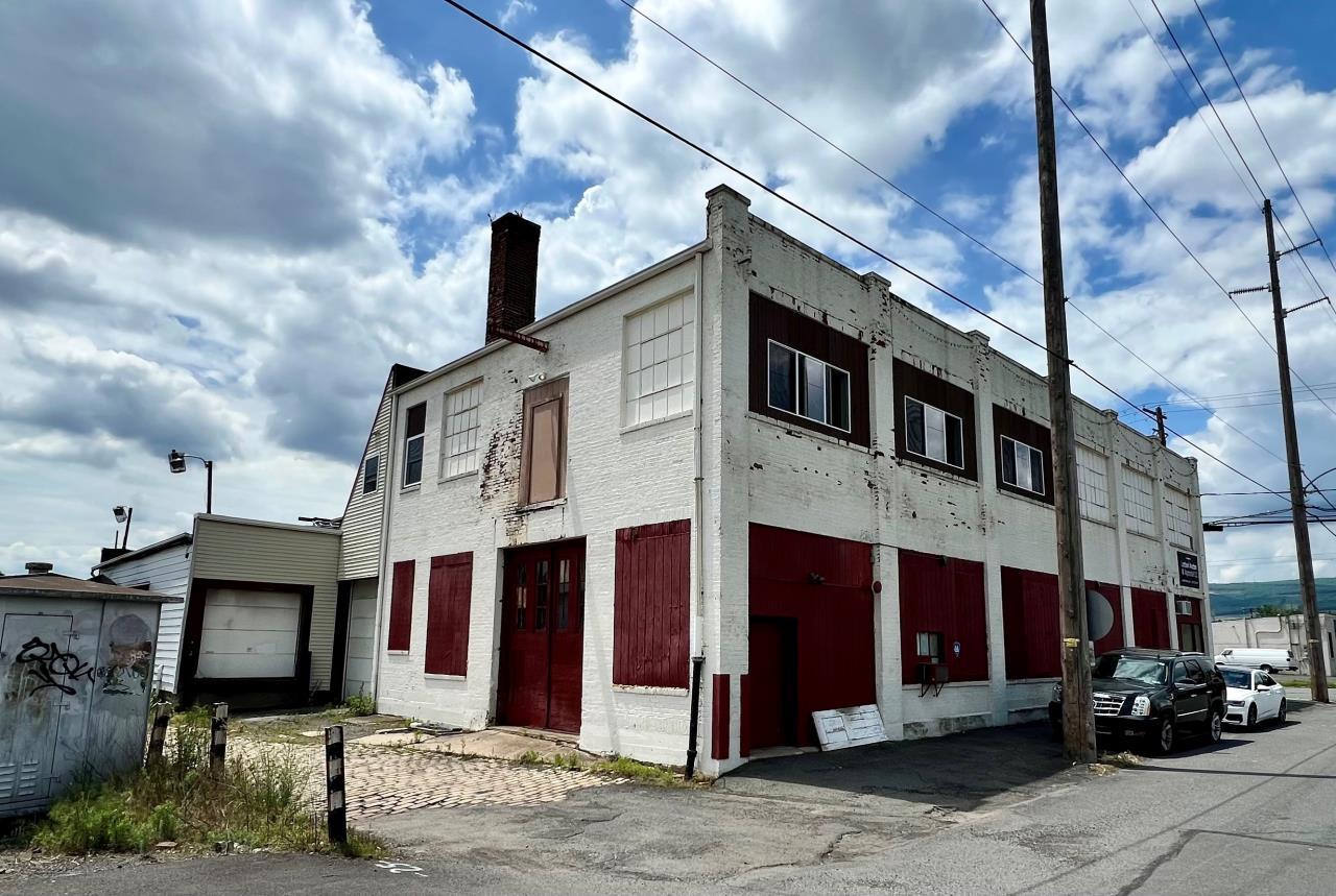 12,044 SqFt Mixed Use Property - Former Auction House in Scranton, PA