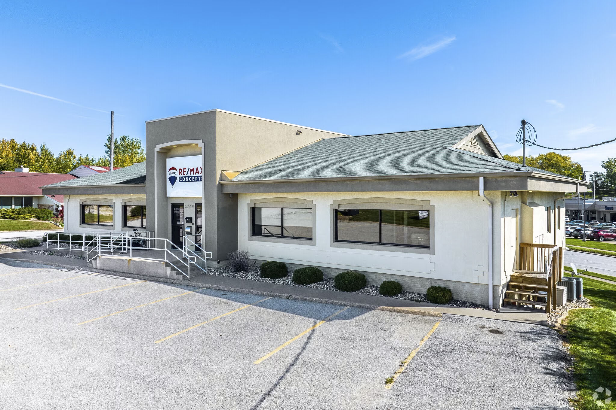 3709 North Harrison Street, Davenport, IA 52806