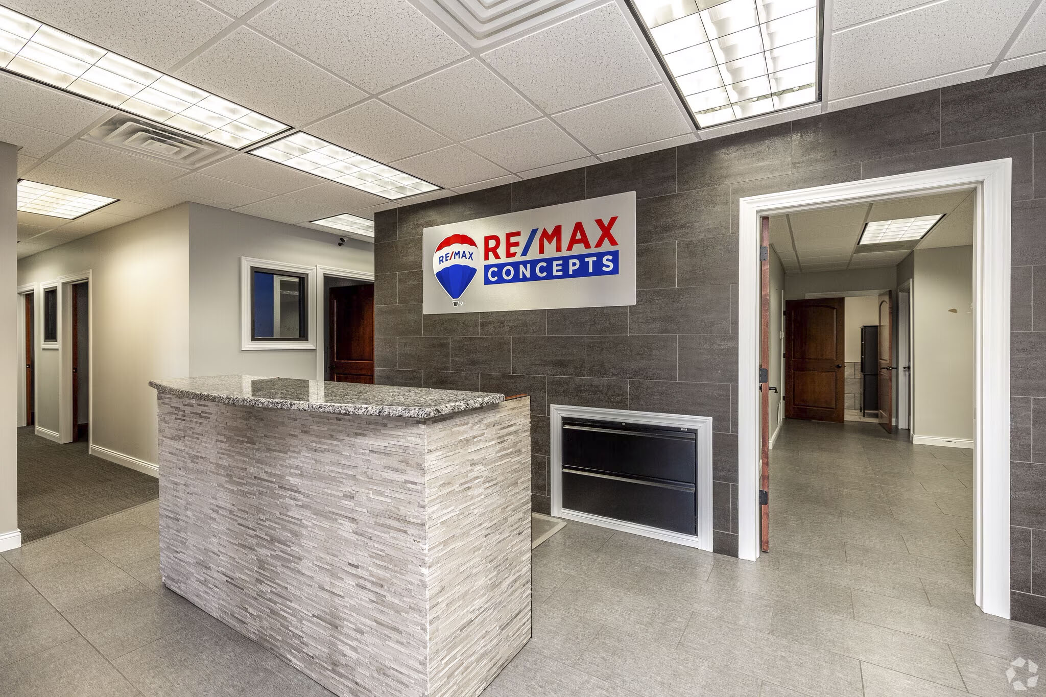 3709 North Harrison Street, Davenport, IA 52806