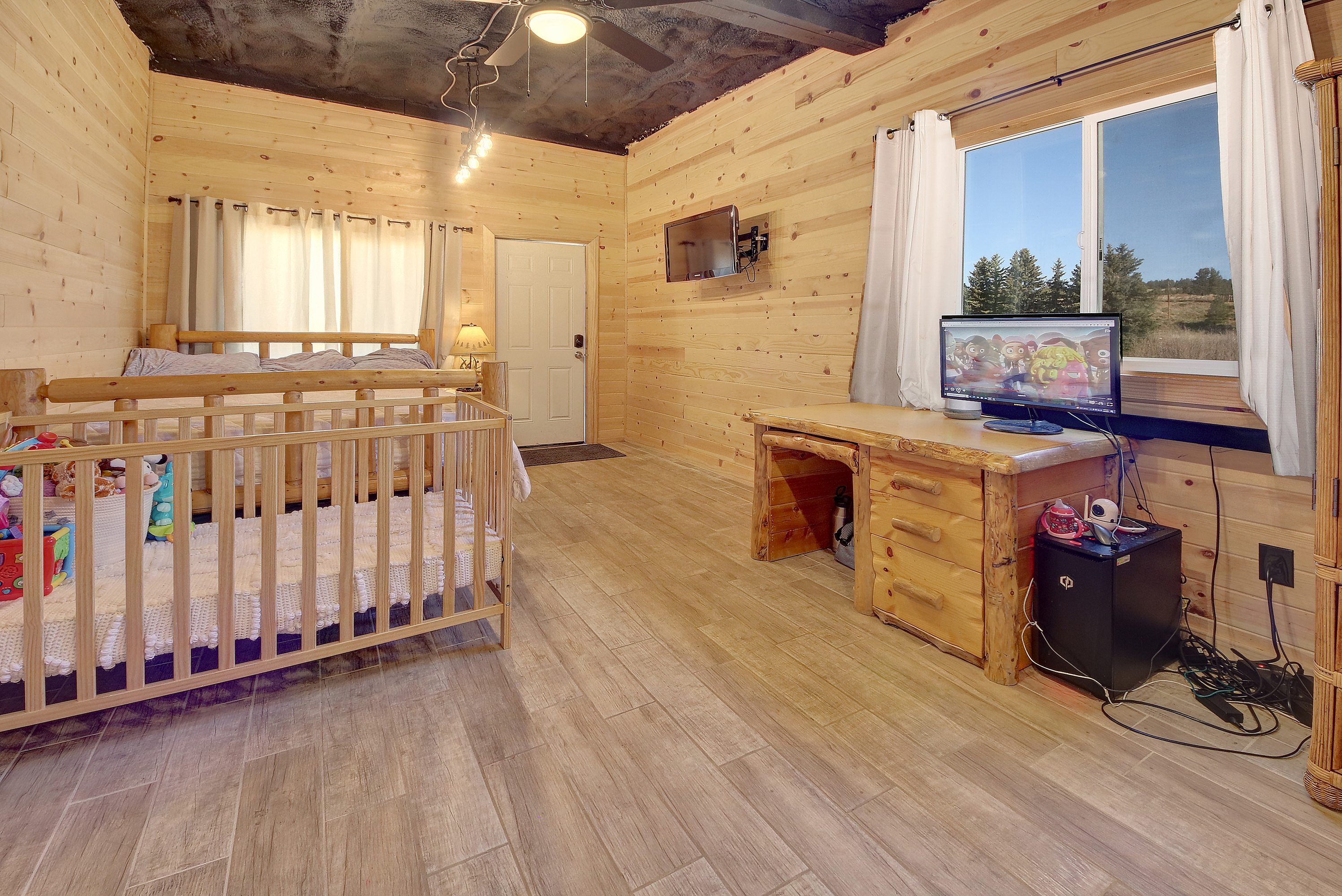 Retail Store Front for Sale Florissant, CO , 38 Costello Avenue, Florissant, CO 80816