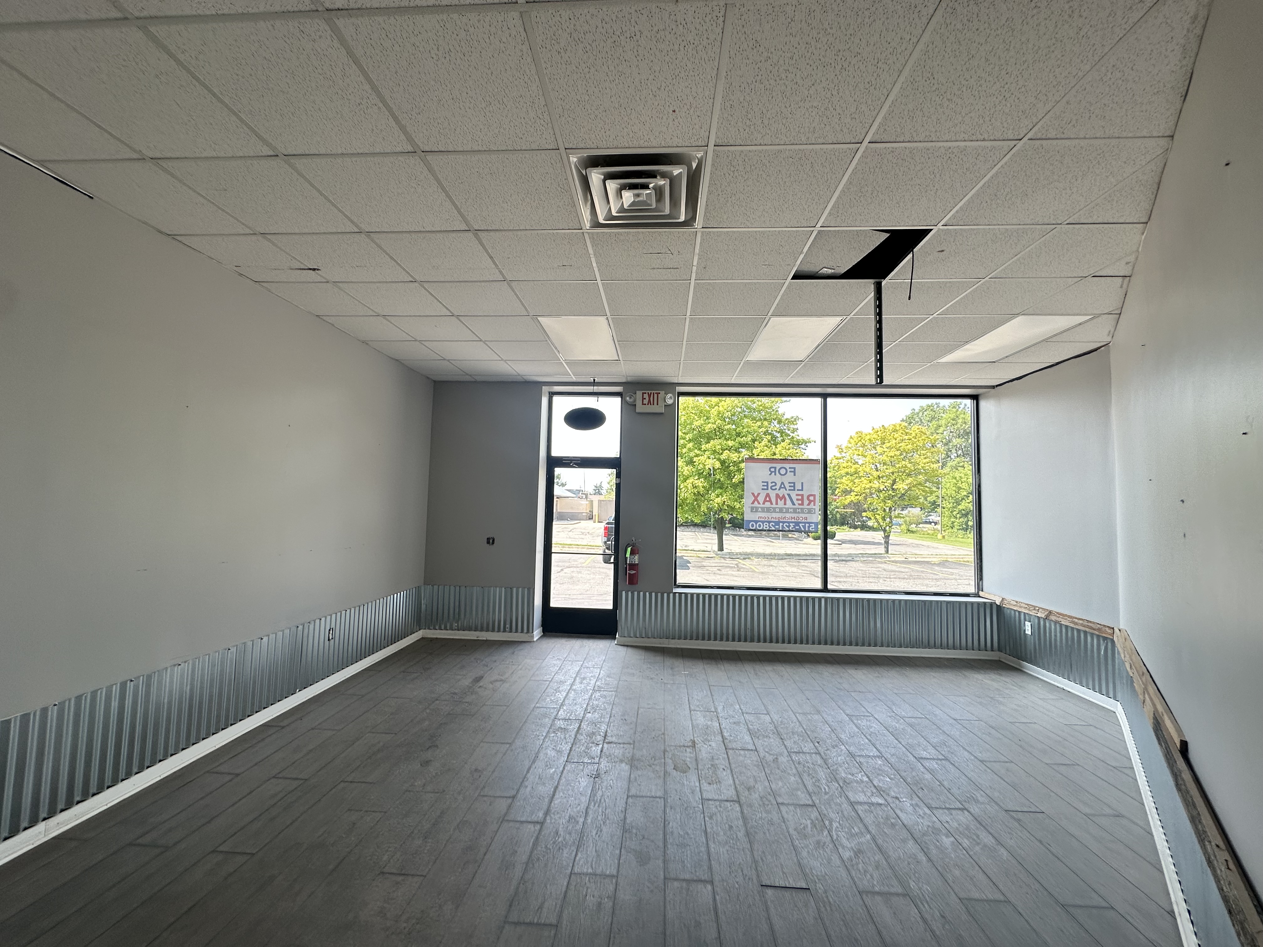 Retail Center in Holt, 2460 North Cedar Street, Holt, MI 48842