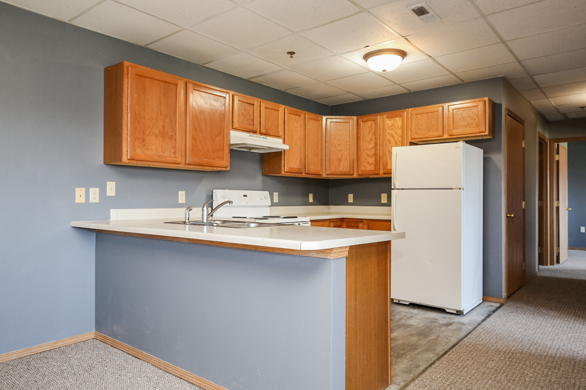 109 E Luverne St - City Centre Apartements, 109 East Luverne Street, Luverne, MN 56156