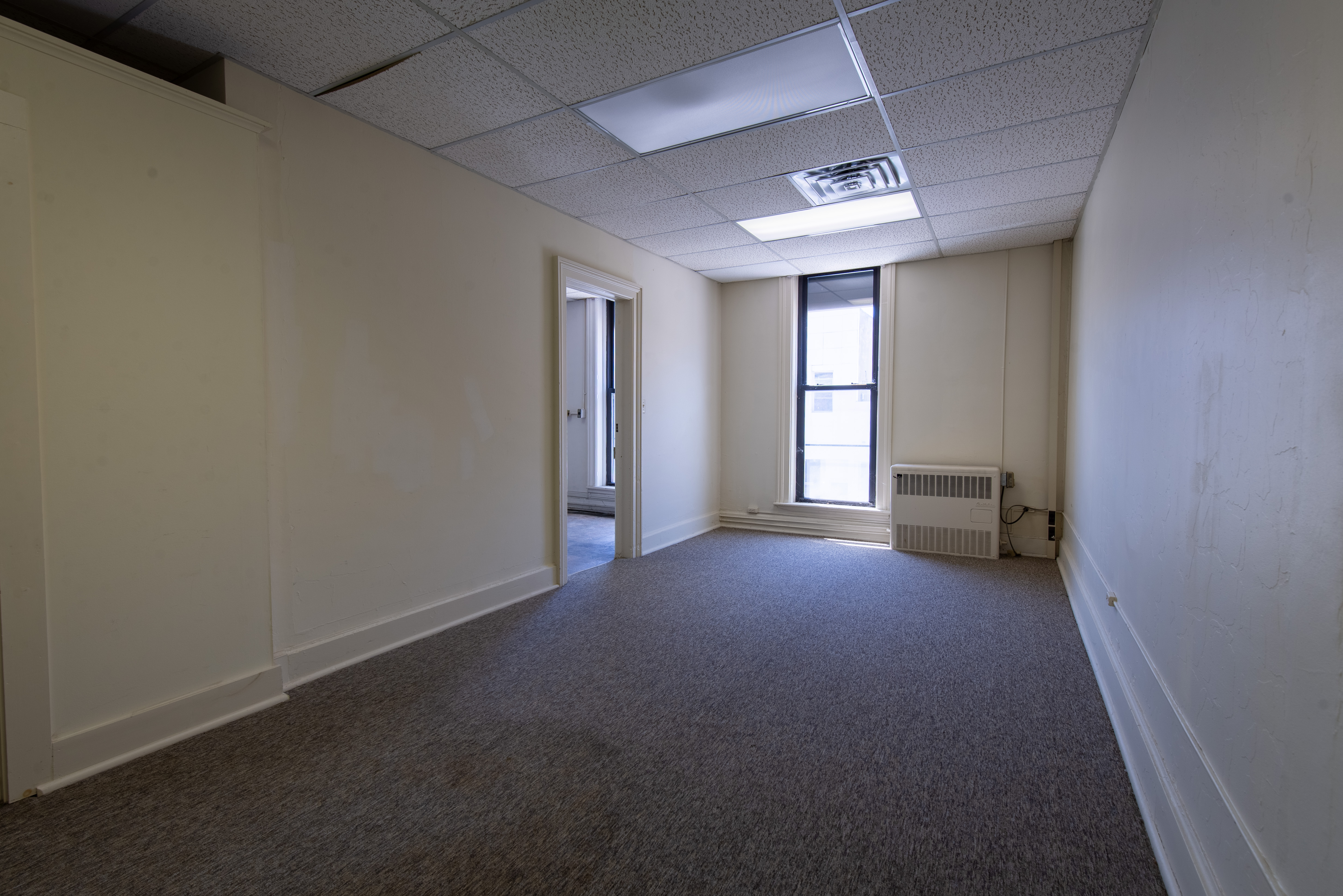 19-21 S Chicago Ave, 19 South Chicago Avenue, Freeport, IL 61032