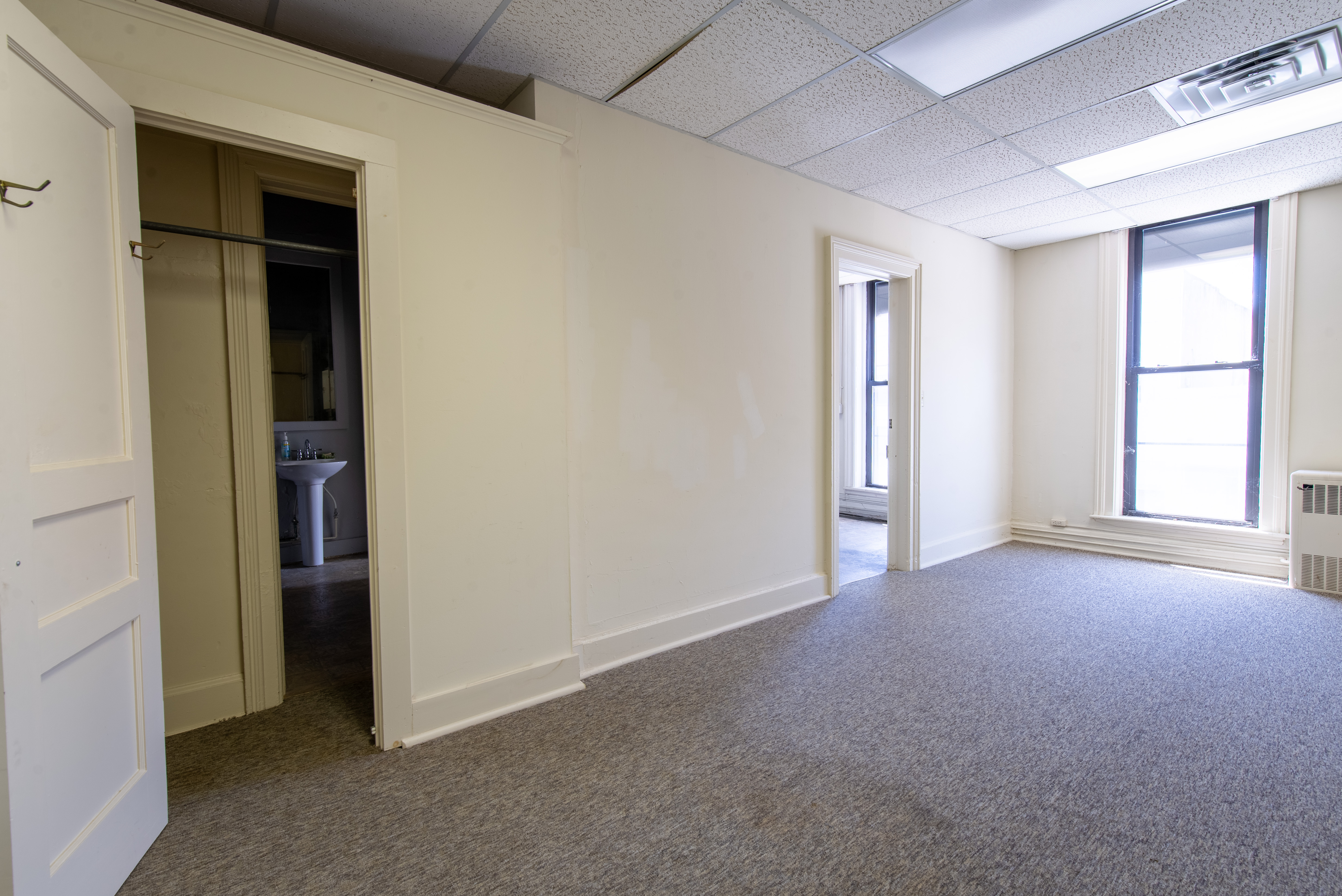 19-21 S Chicago Ave, 19 South Chicago Avenue, Freeport, IL 61032