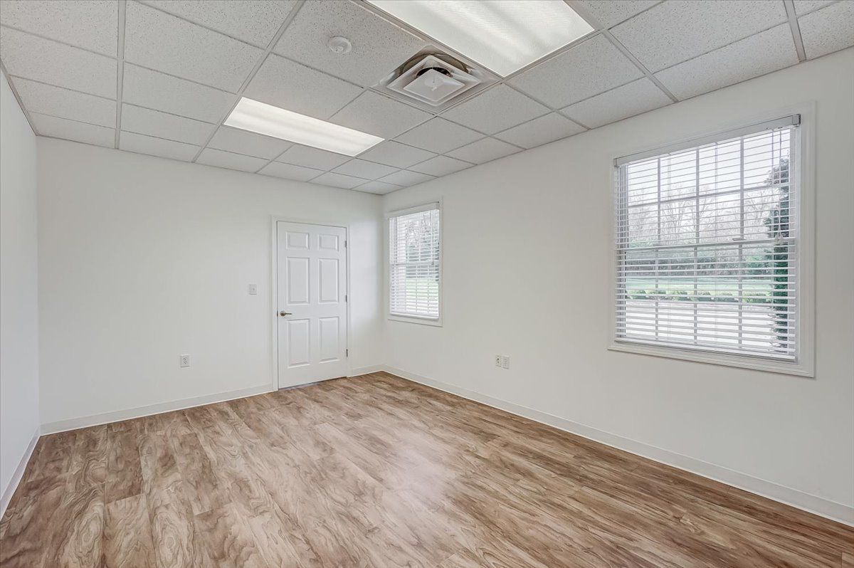 6001 Claymont Village Dr, Ste 3 & 4, 6001 Claymont Village Drive, Crestwood, KY 40014