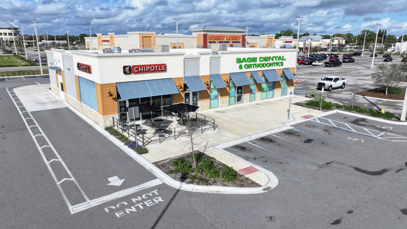 Titus Landing Outparcel | Chipotle and Sage Dental, 2560 South Washington Avenue, Titusville, FL 32780