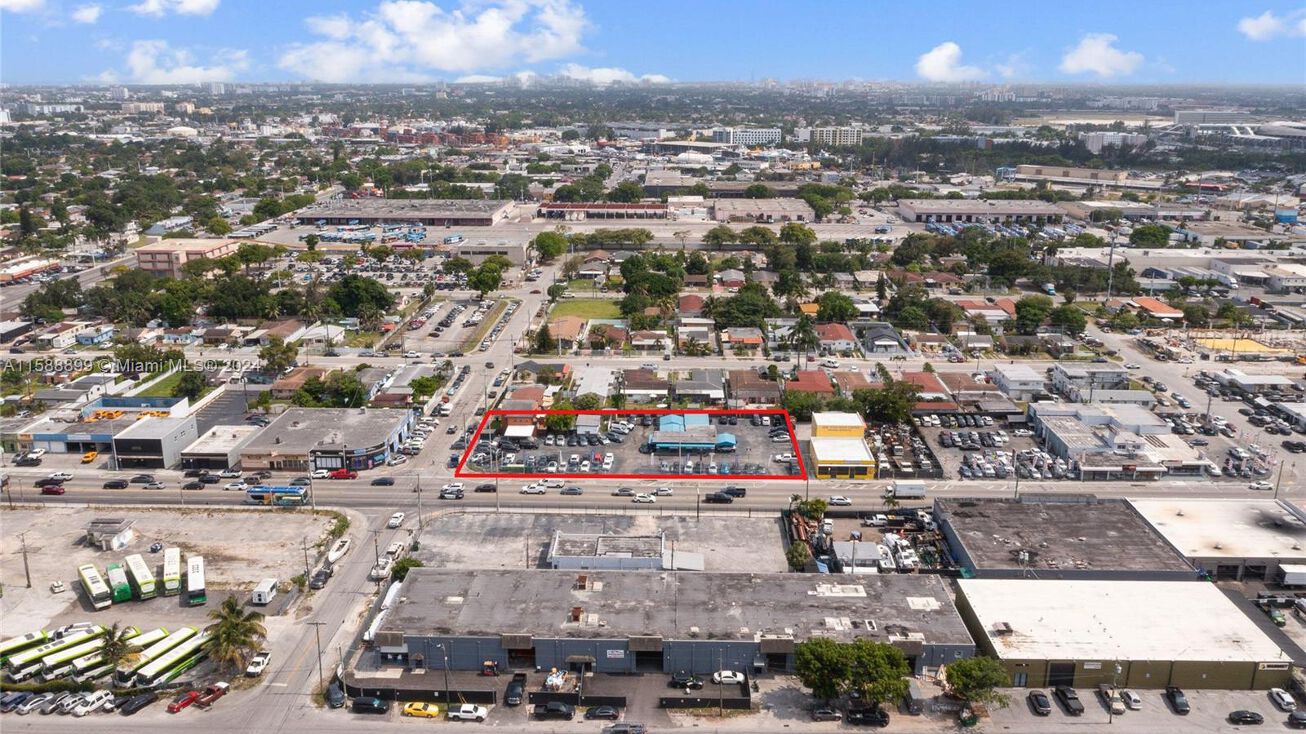 MELROSE REDEVELOPMENT | COVERED LANT PLAY +-$200K YEARLY / UNITS, 3520 Northwest 33rd Avenue, Miami, FL 33142