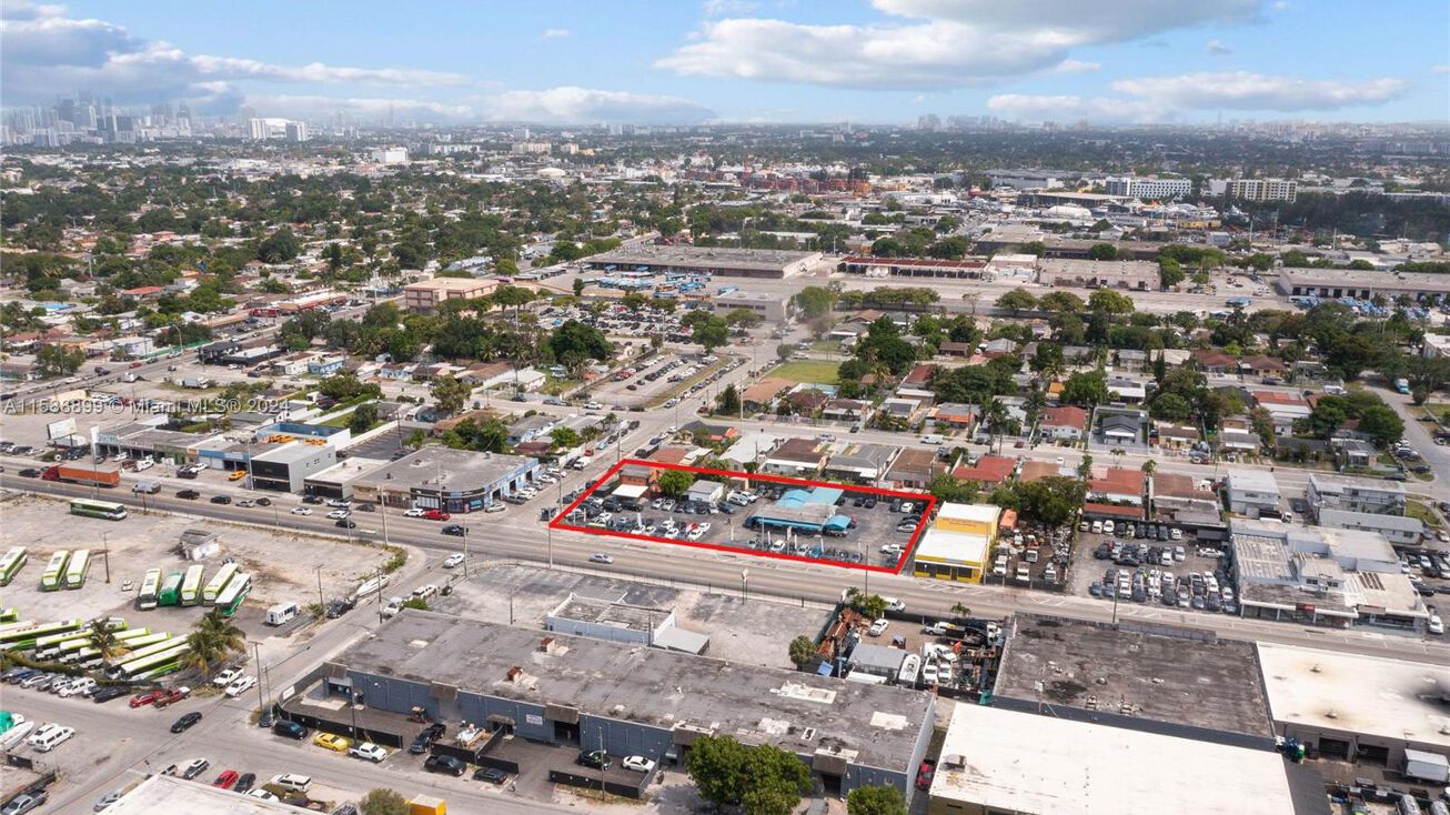 MELROSE REDEVELOPMENT | COVERED LANT PLAY +-$200K YEARLY / UNITS, 3520 Northwest 33rd Avenue, Miami, FL 33142