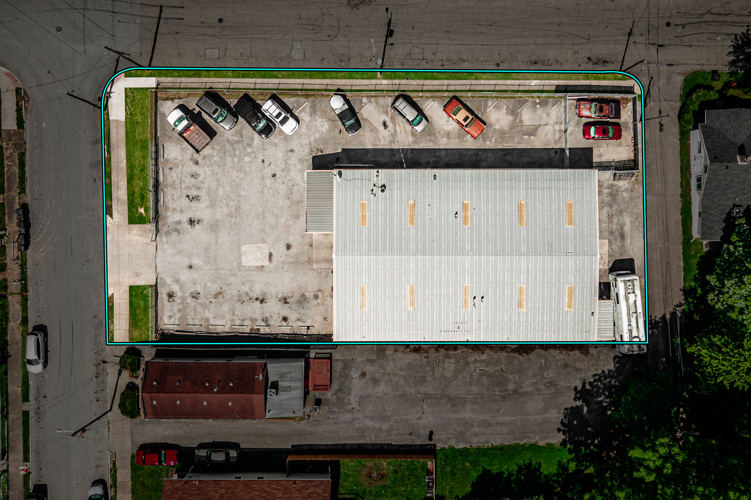 Kidwells Auto Beautification Inc, 3535 Hale Avenue, Louisville, KY 40211