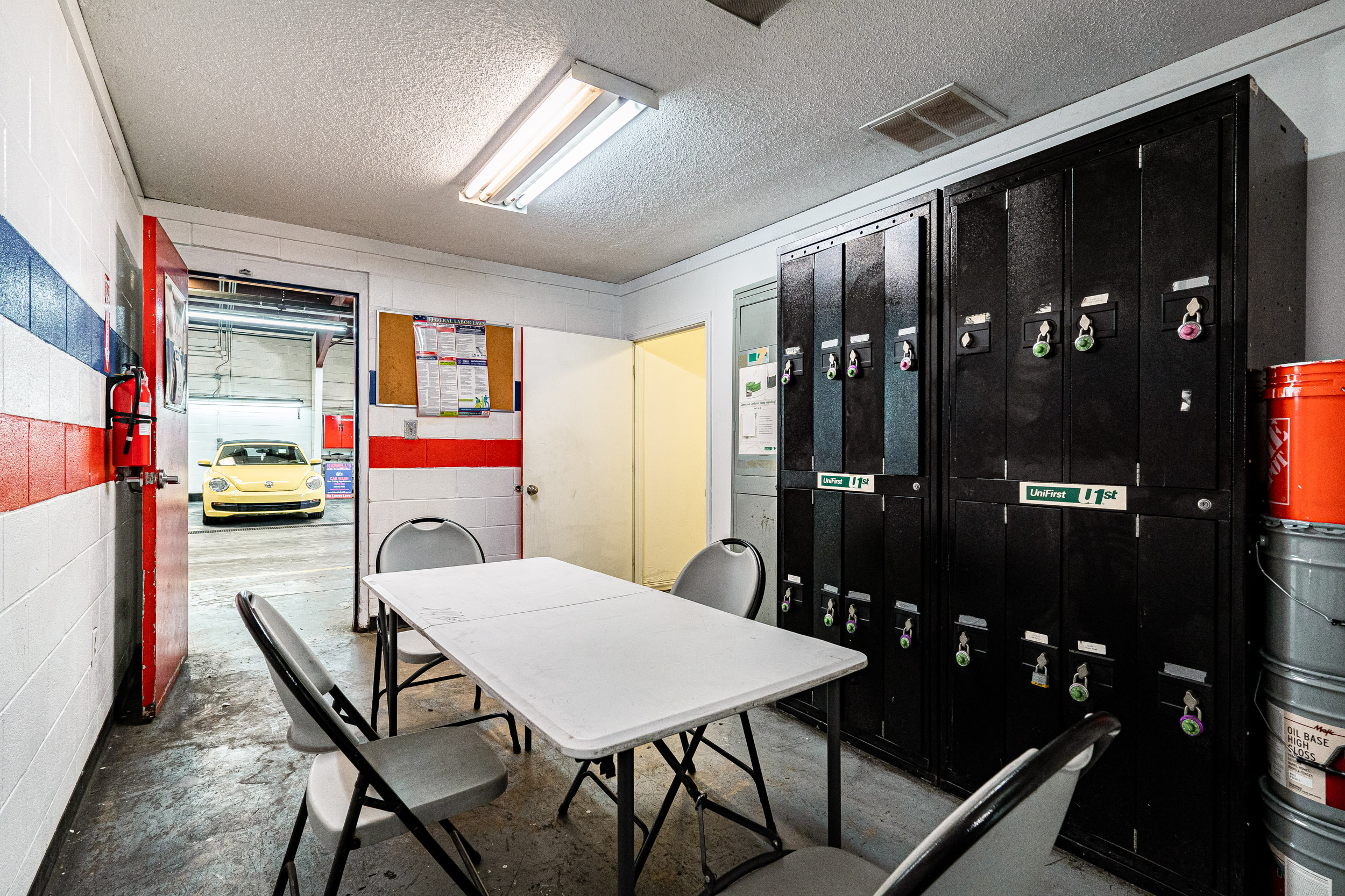 Kidwells Auto Beautification Inc, 3535 Hale Avenue, Louisville, KY 40211