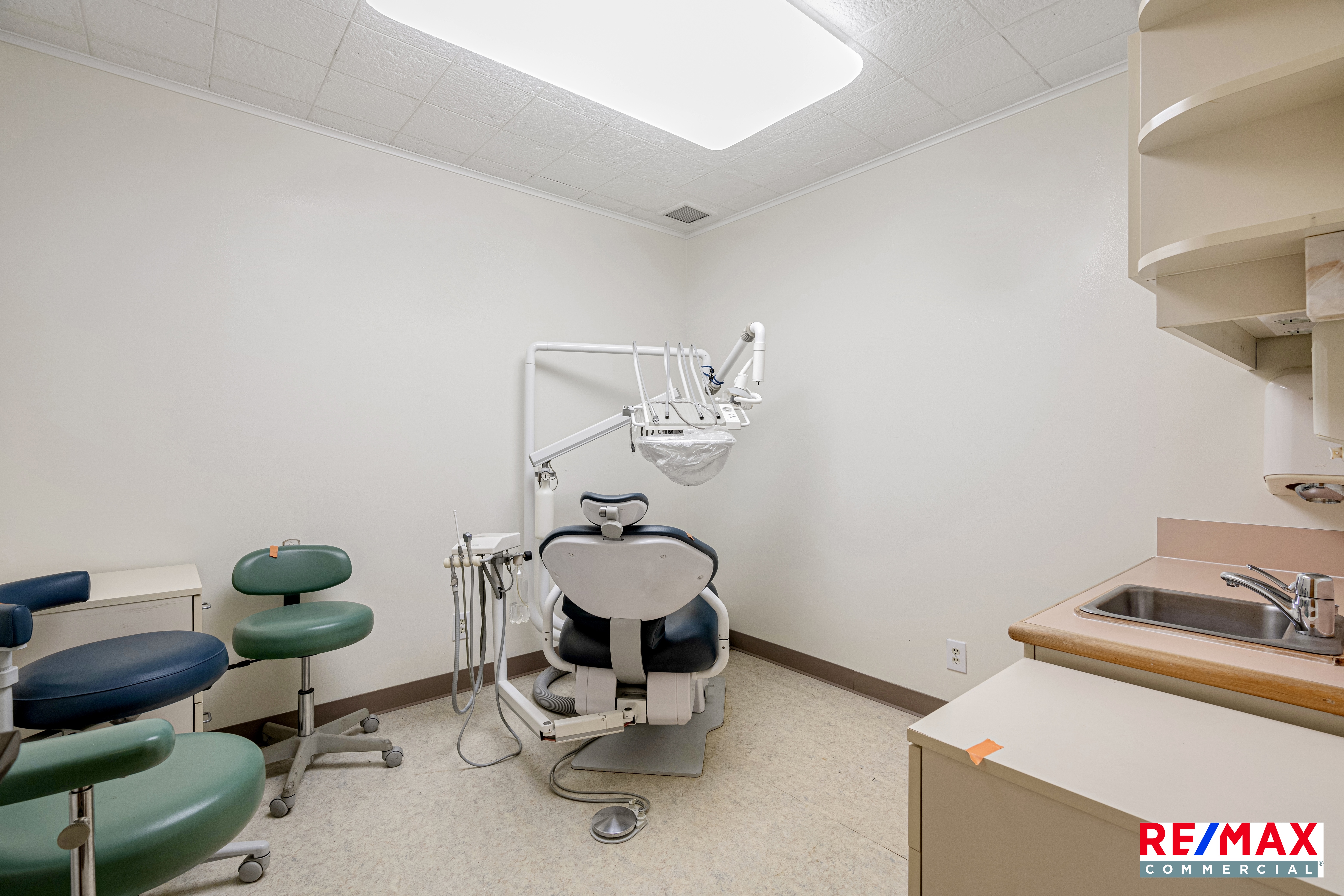 Shoreline Aurora Village Medical Center, 1207 North 200th Street, Shoreline, WA 98133