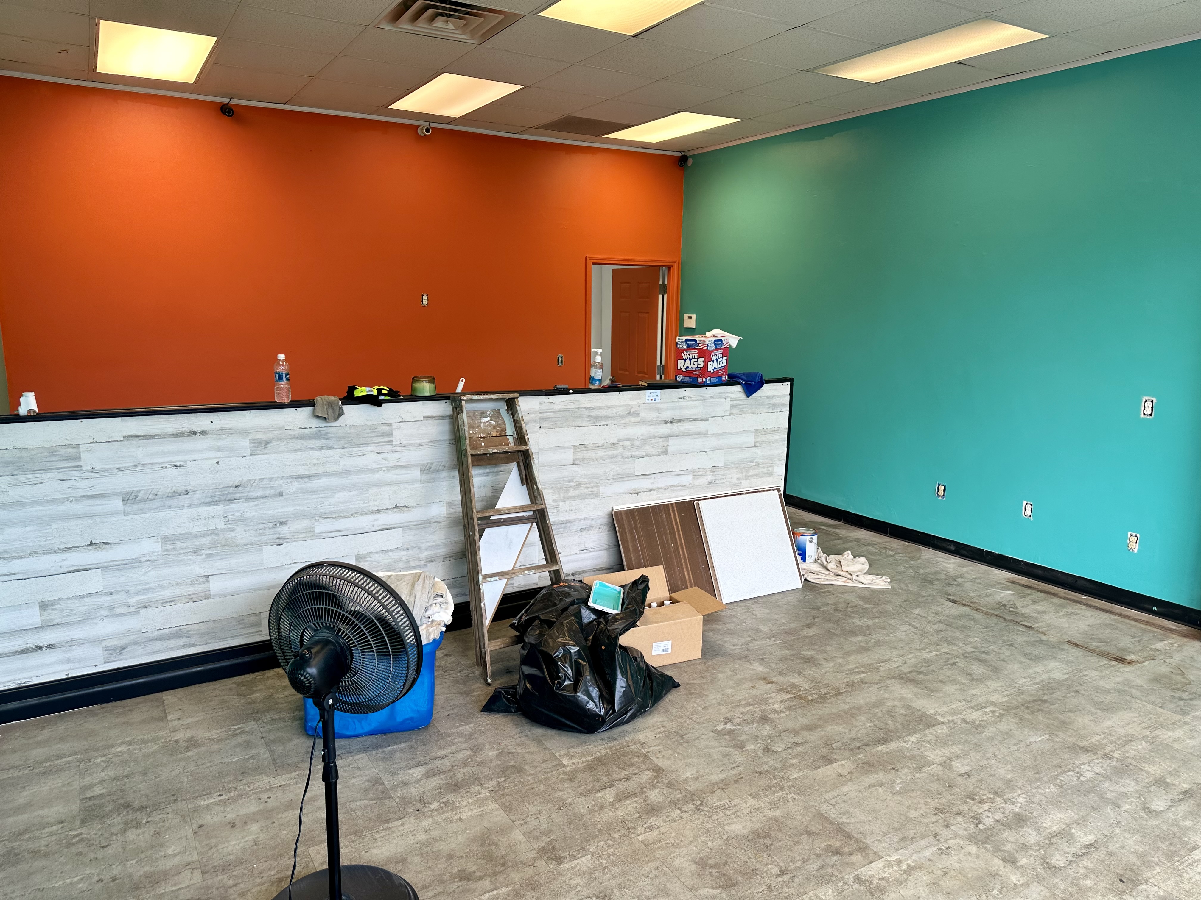 Edgewood Blvd Retail For Lease, 815 West Edgewood Boulevard, Lansing, MI 48911