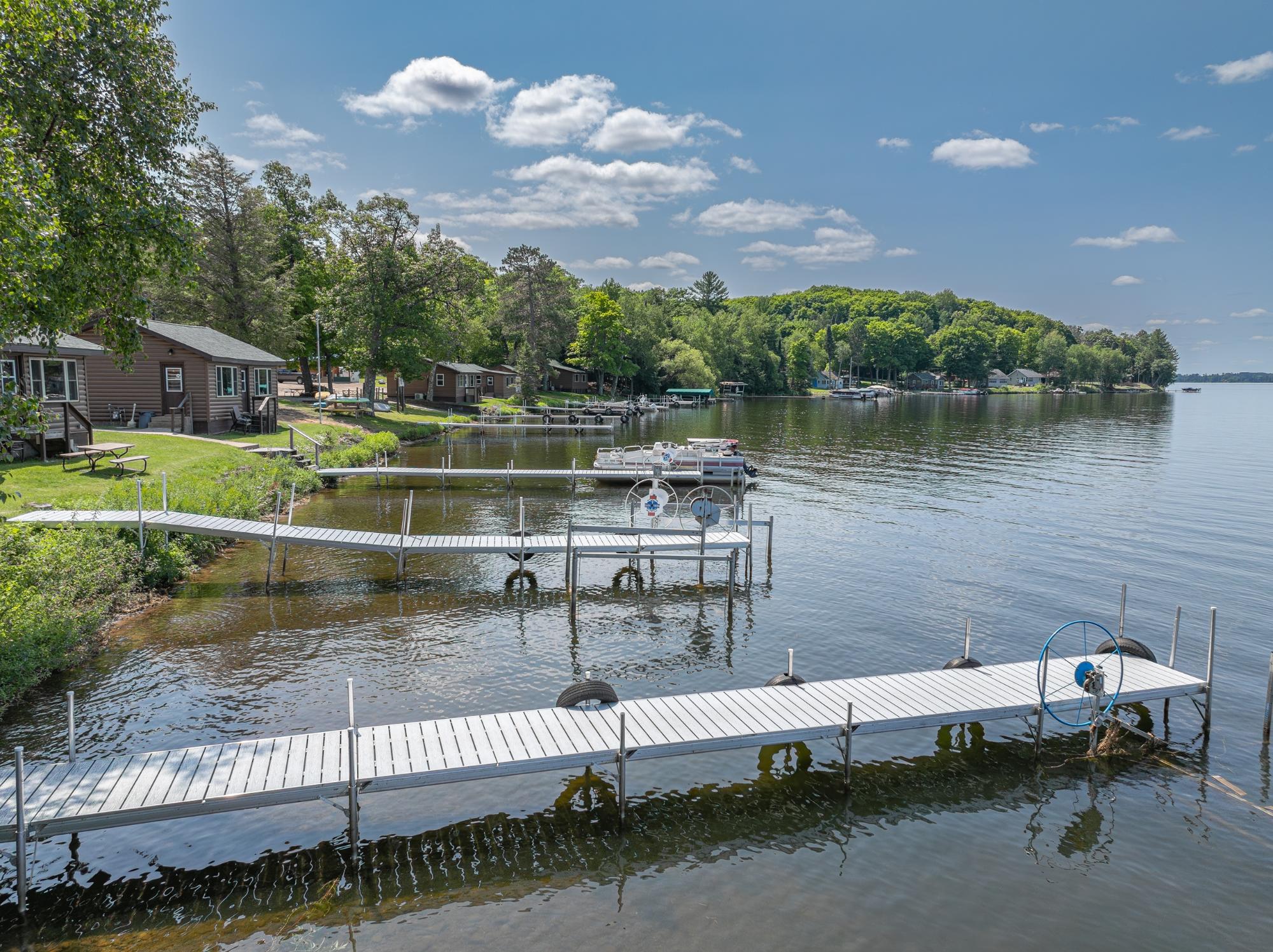 Phelps Hillside Resort LLC, 5724 Hillside Resort Trl, Phelps, WI 54554