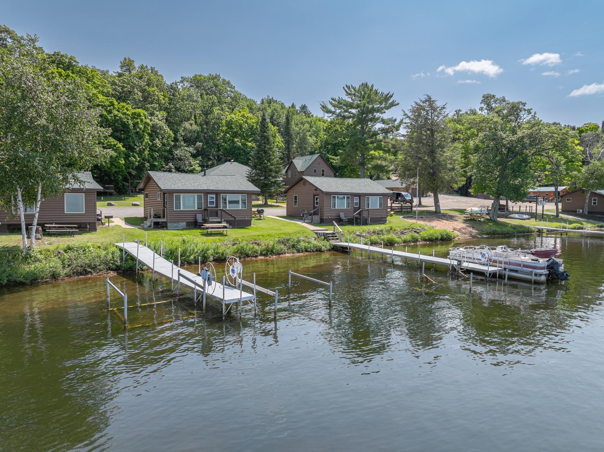 Phelps Hillside Resort LLC, 5724 Hillside Resort Trl, Phelps, WI 54554