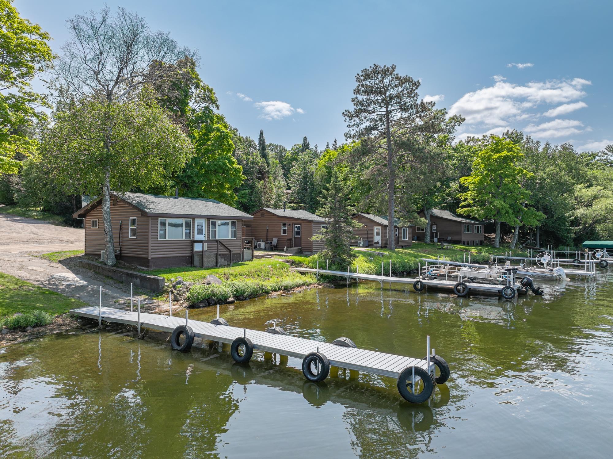 Phelps Hillside Resort LLC, 5724 Hillside Resort Trl, Phelps, WI 54554