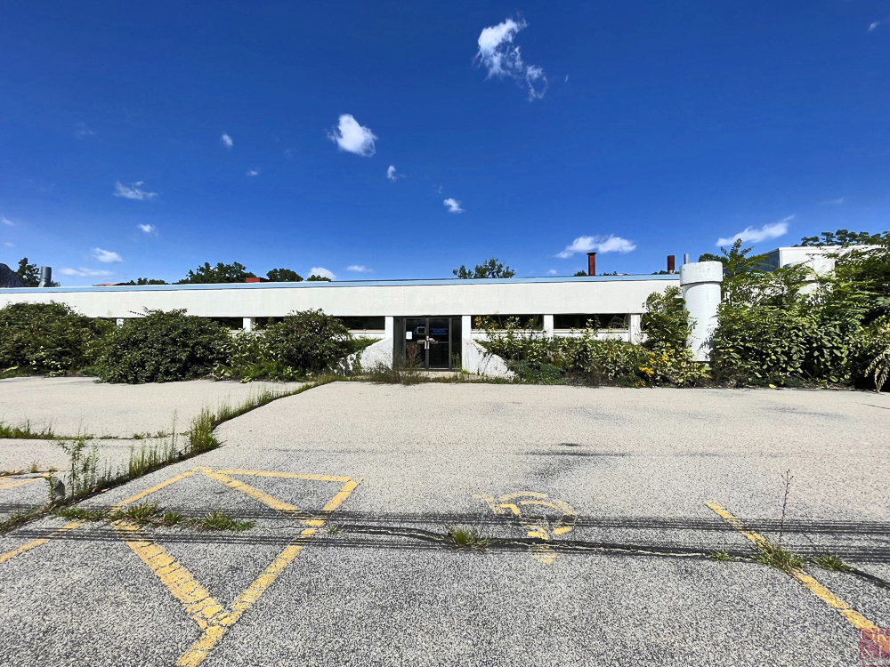90,400± SF INDUSTRIAL WAREHOUSE BUILDINGS
