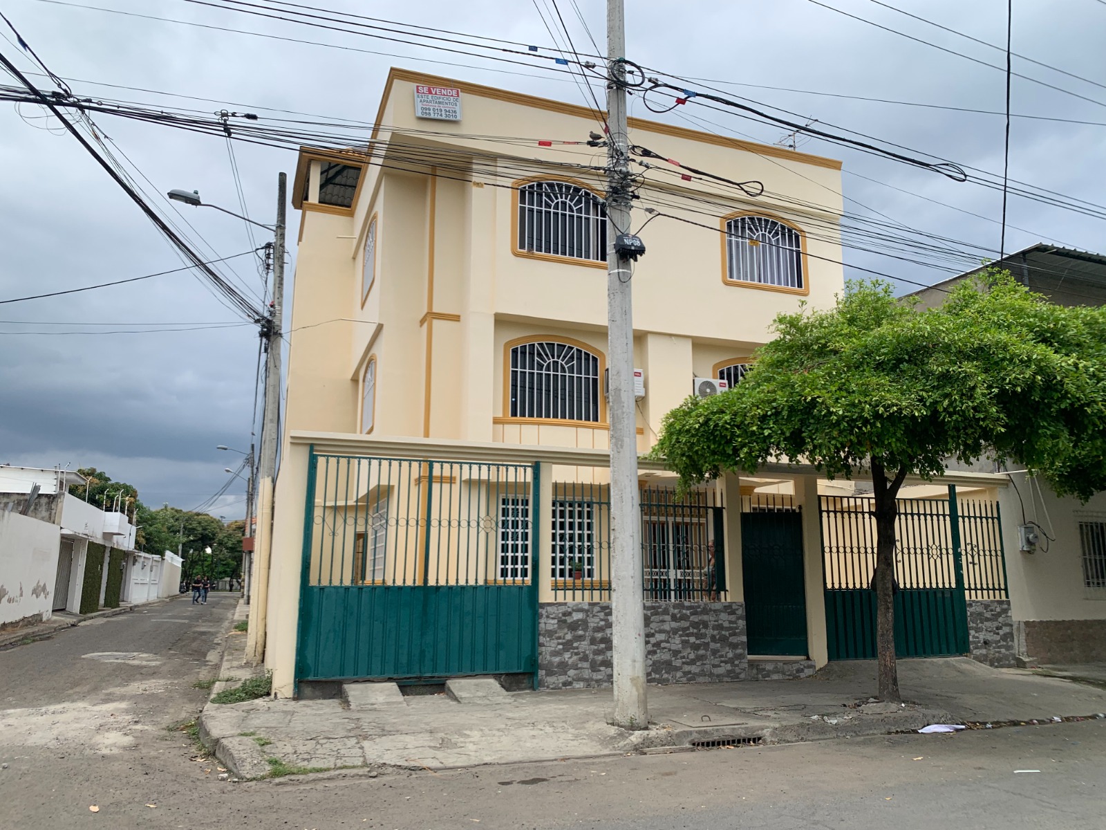 VENTA DE EDIFICIO ECUADOR/MANABÍ/PORTOVIEJO, CIUDADELA UNIVERSITARIA, CALLE LA LIBERTAD Y RAFAEL JARRE VINCES, Portoviejo, Manabí, Ecuador