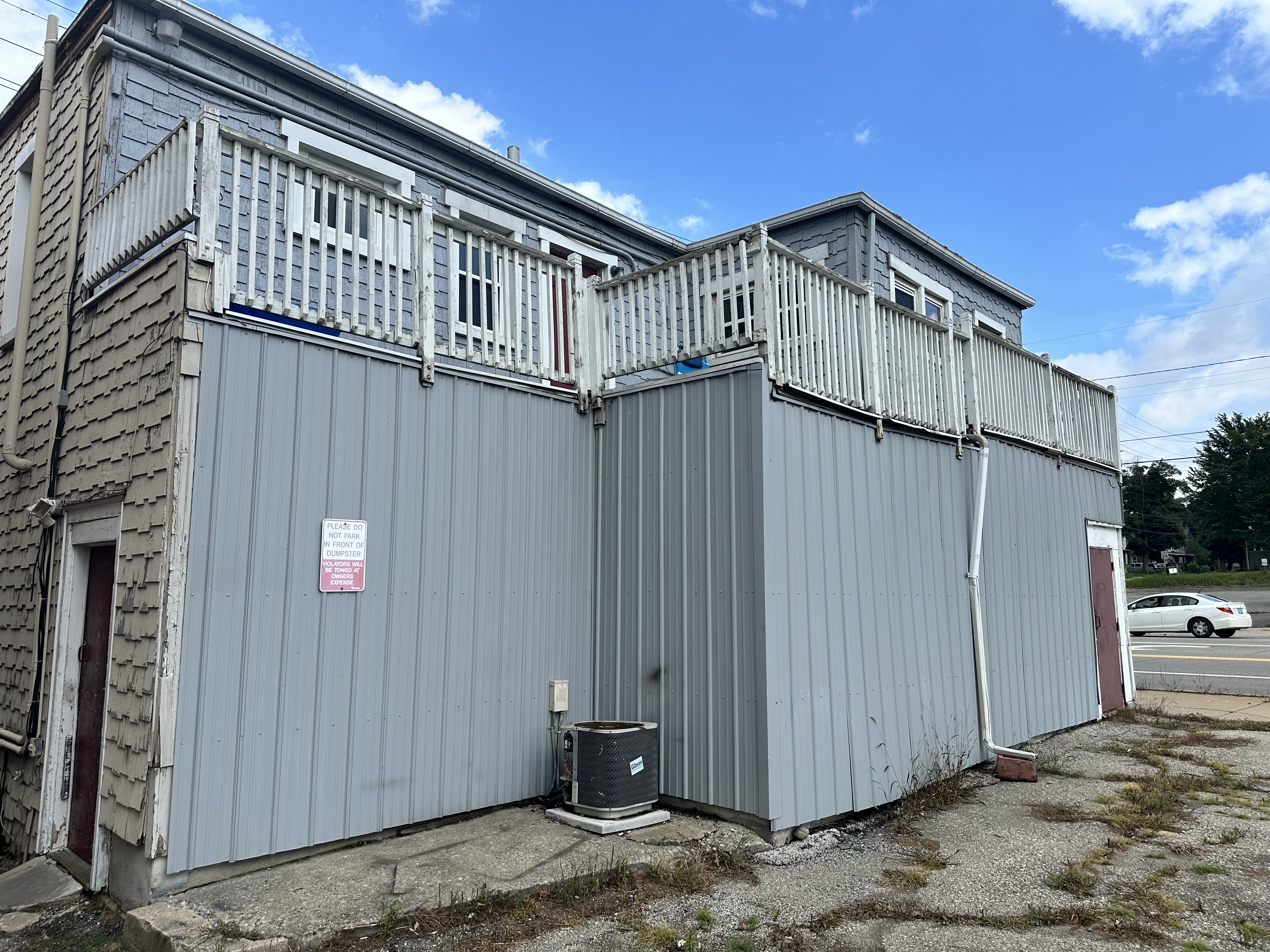 418 Baker Street, Lansing, MI 48910