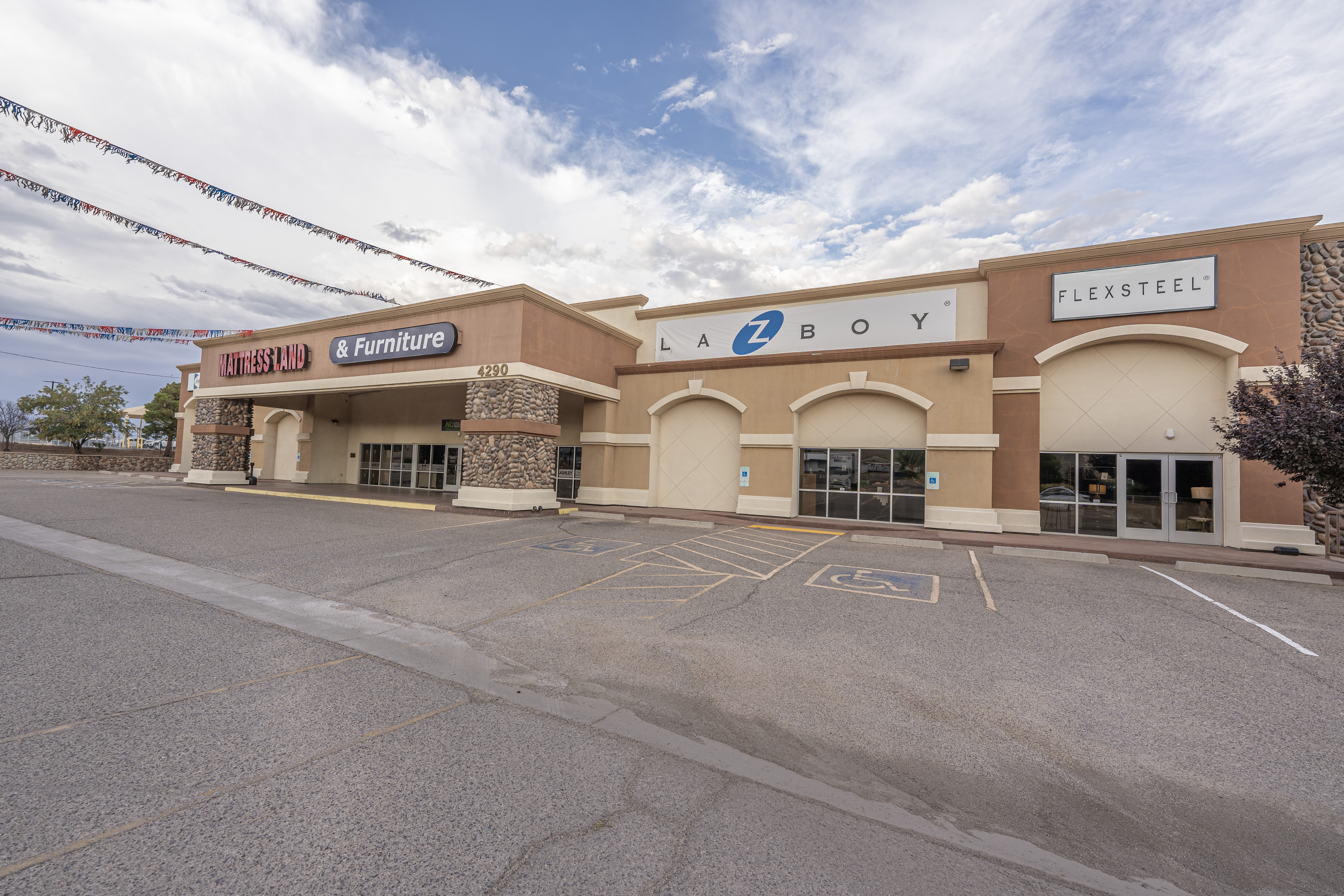 4290 Stockton Hill Rd, 4290 Stockton Hill Road, Kingman, AZ 86409