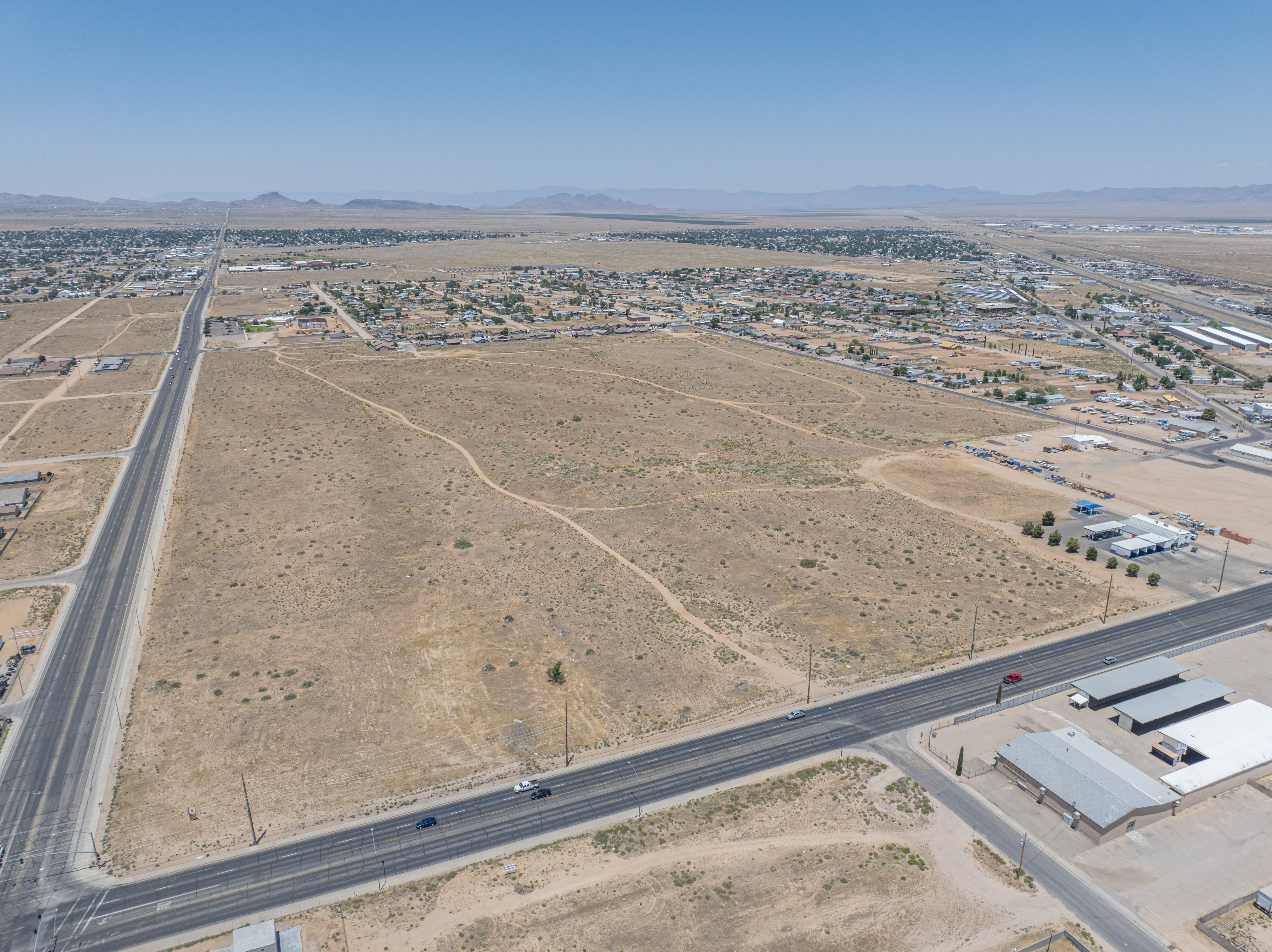 Bank & Airway , North Bank Street, Kingman, AZ 86409
